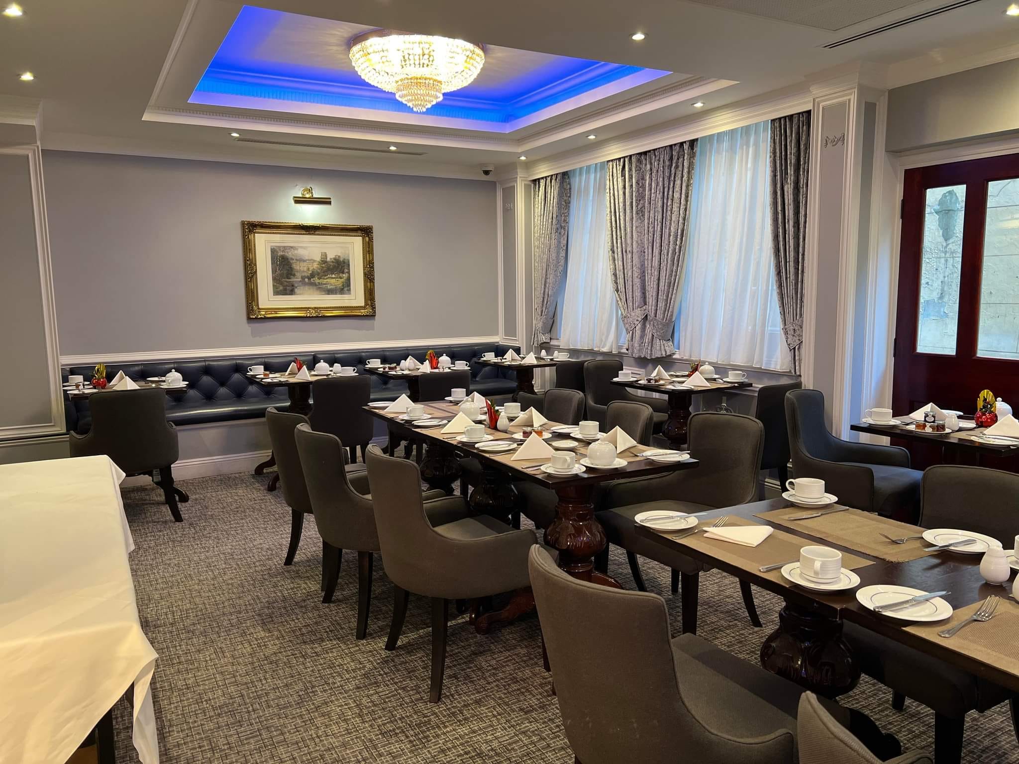 XX-XXVIII RESTAURANT