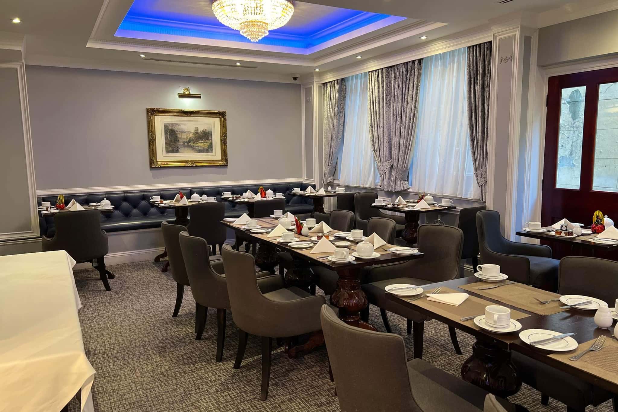 XX-XXVIII RESTAURANT 0