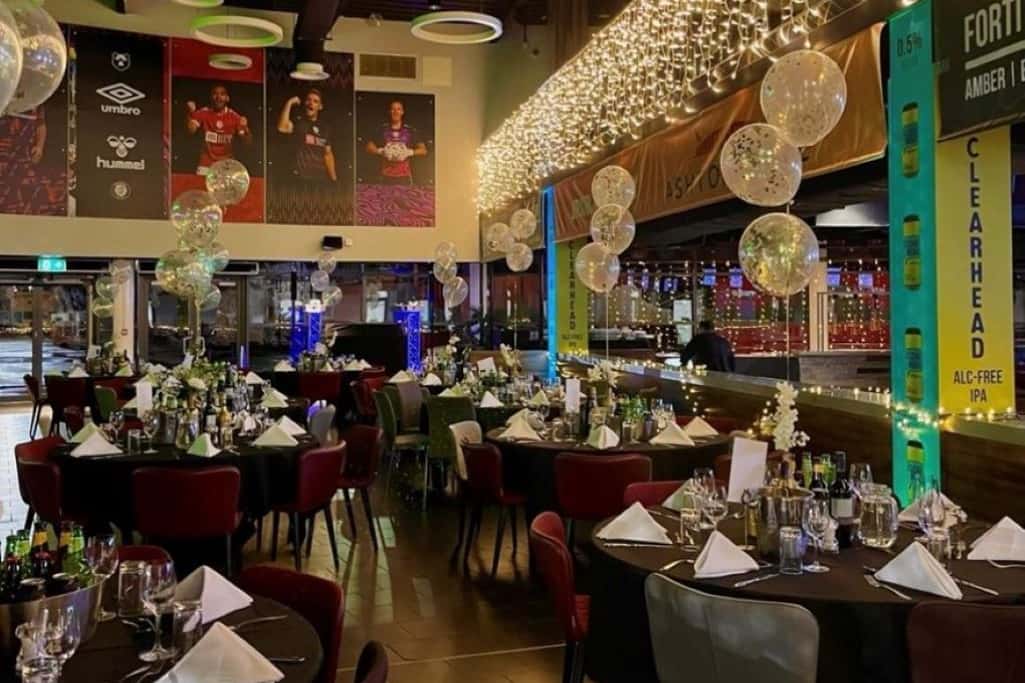 Sports Bar and Pizzeria 7