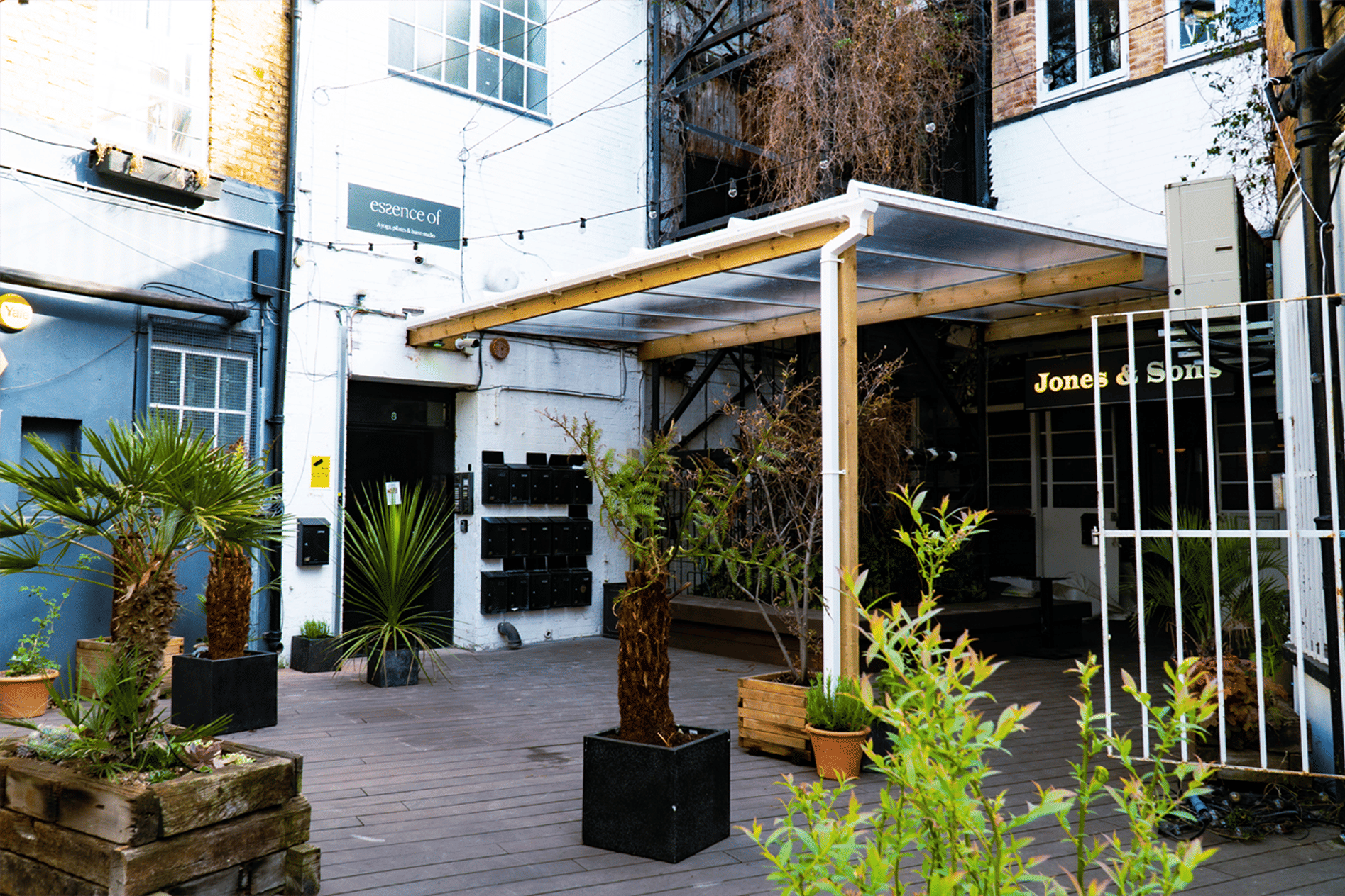 Madein.Eden Studio 4