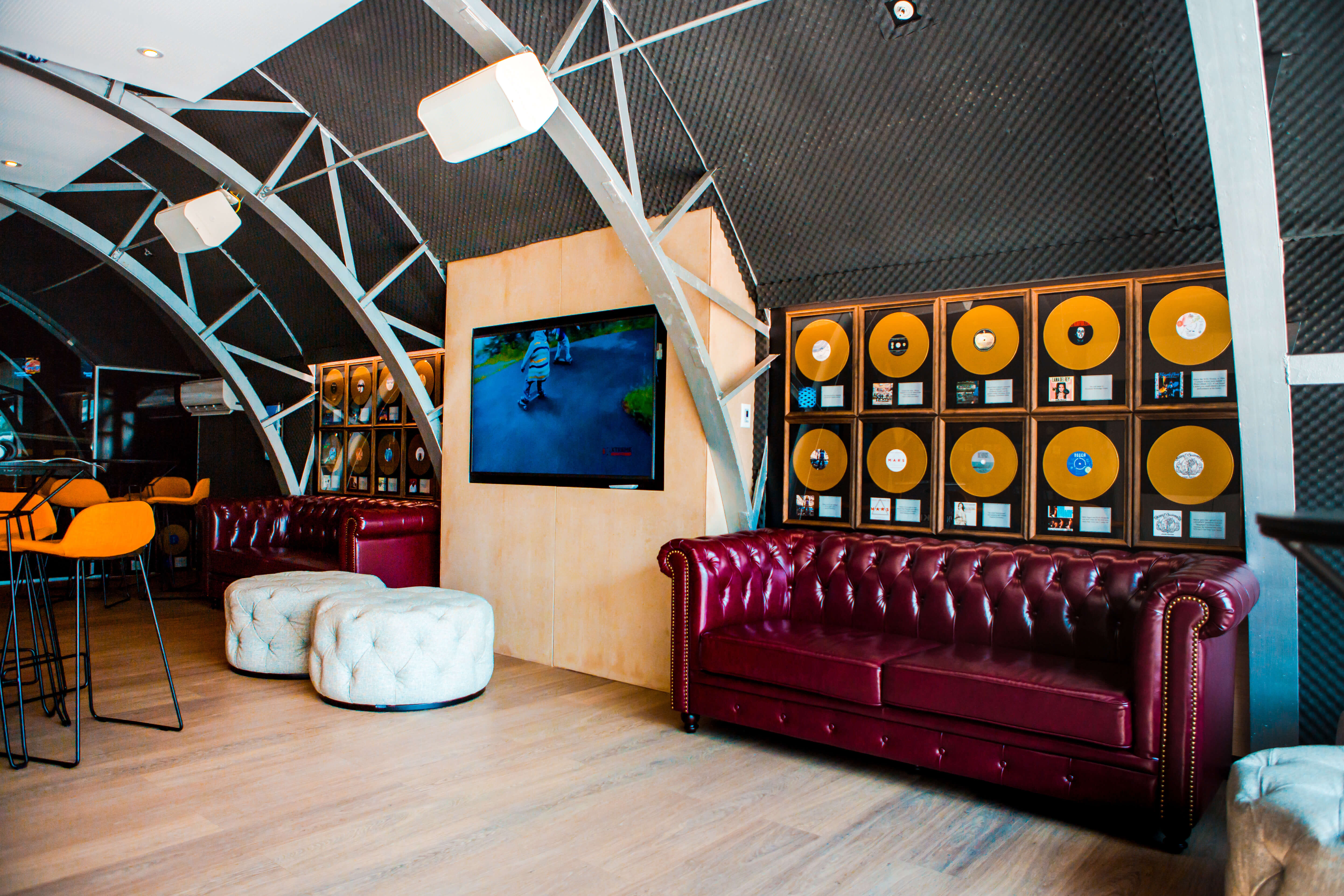 Room 300 Kingpin Harbourside 2