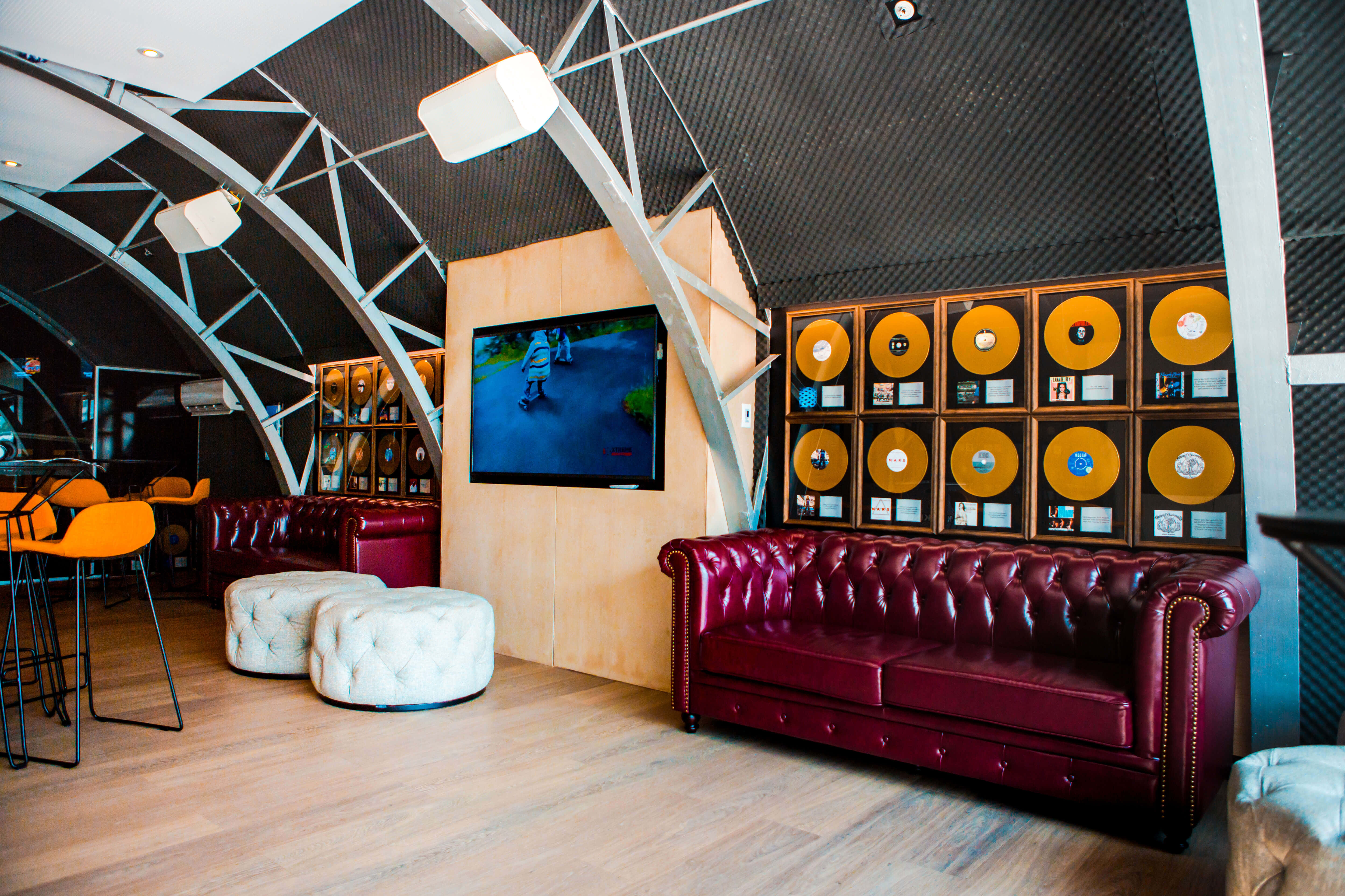 Room 300 Kingpin Harbourside 2