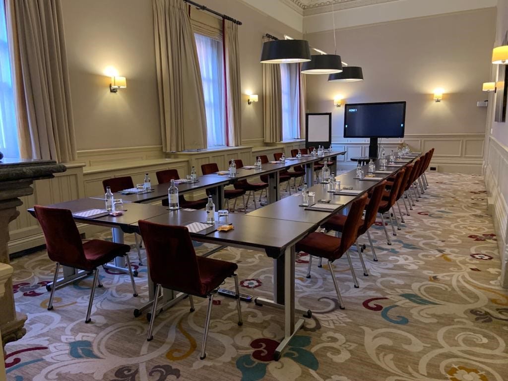 Billiard & Exchange  2