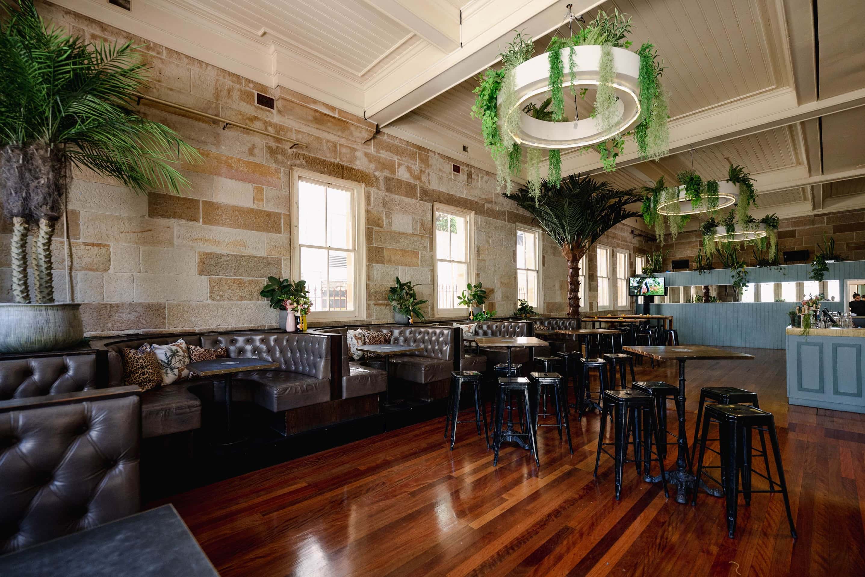 The Lounge Bar 6
