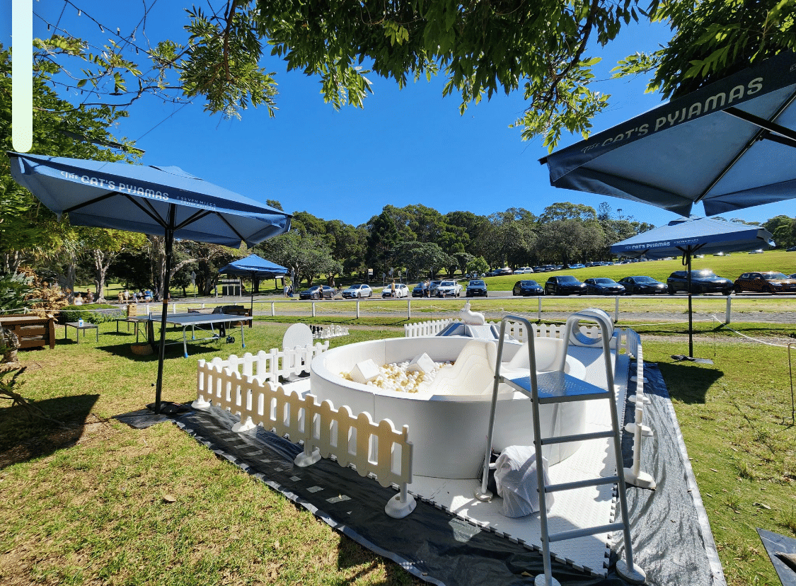 Wisteria Room with Outdoor Lawn 1