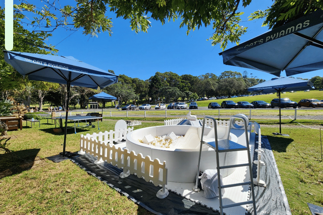 Wisteria Room with Outdoor Lawn 1