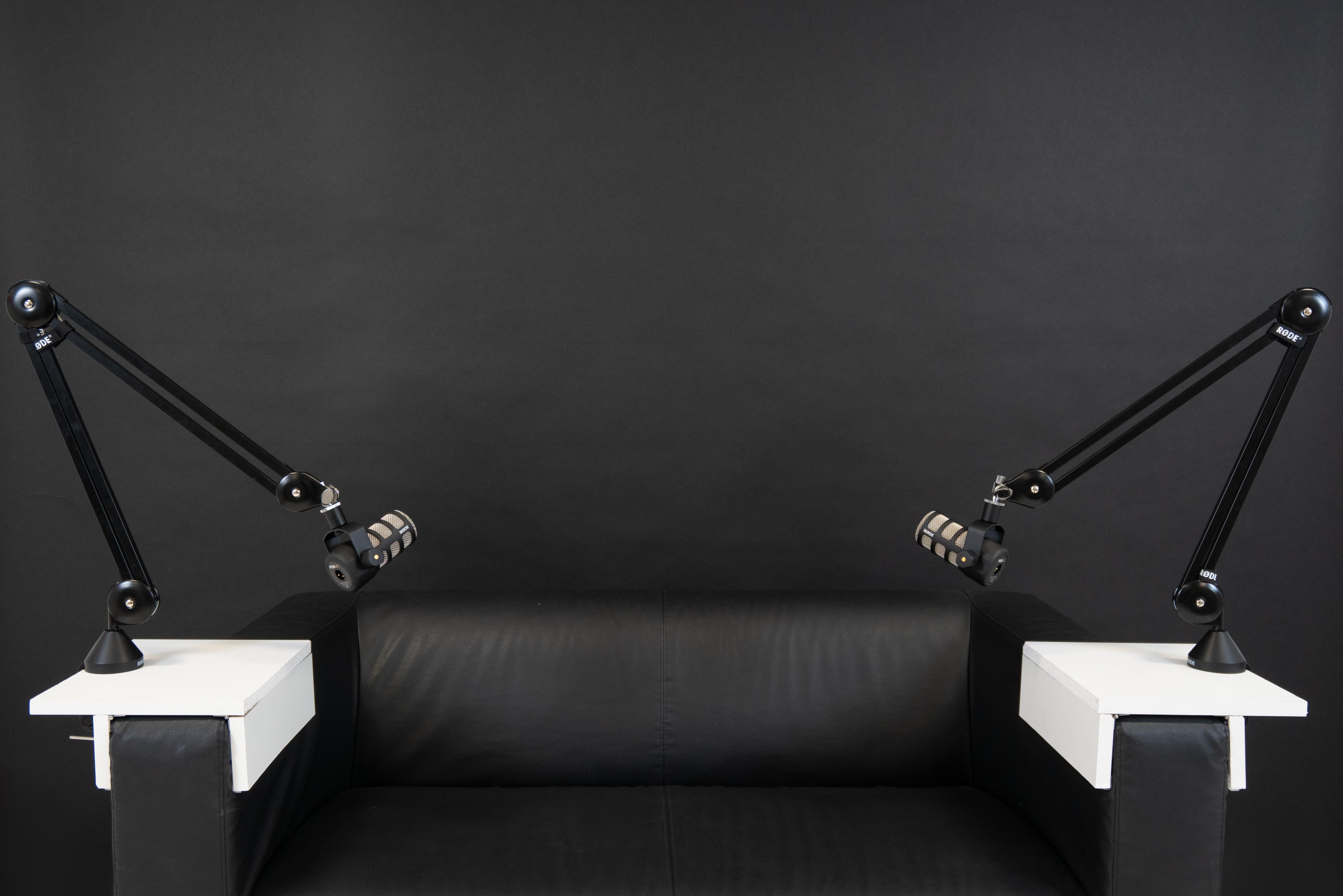 Podcast Studio (Black) 3