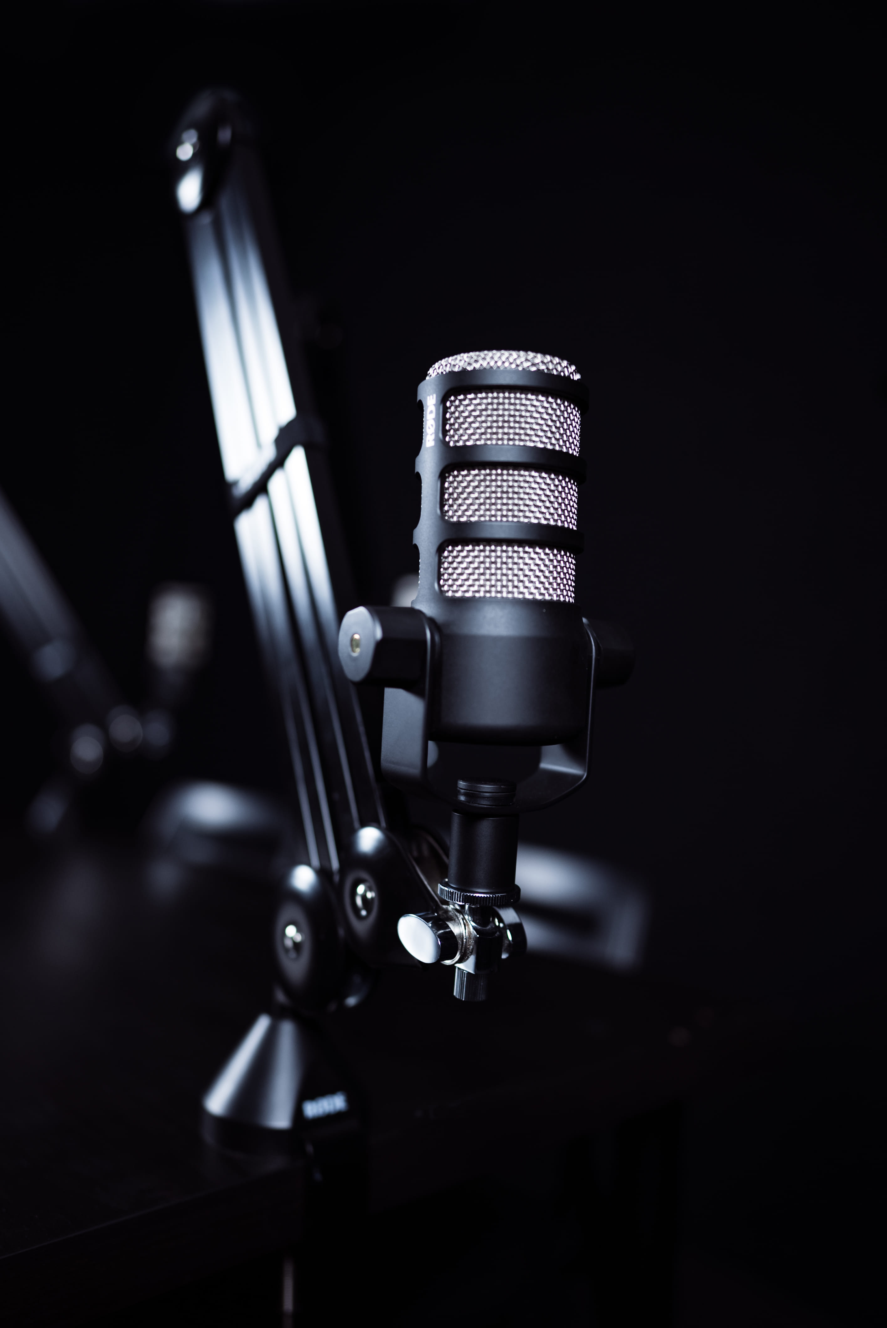 Podcast Studio (Black) 5