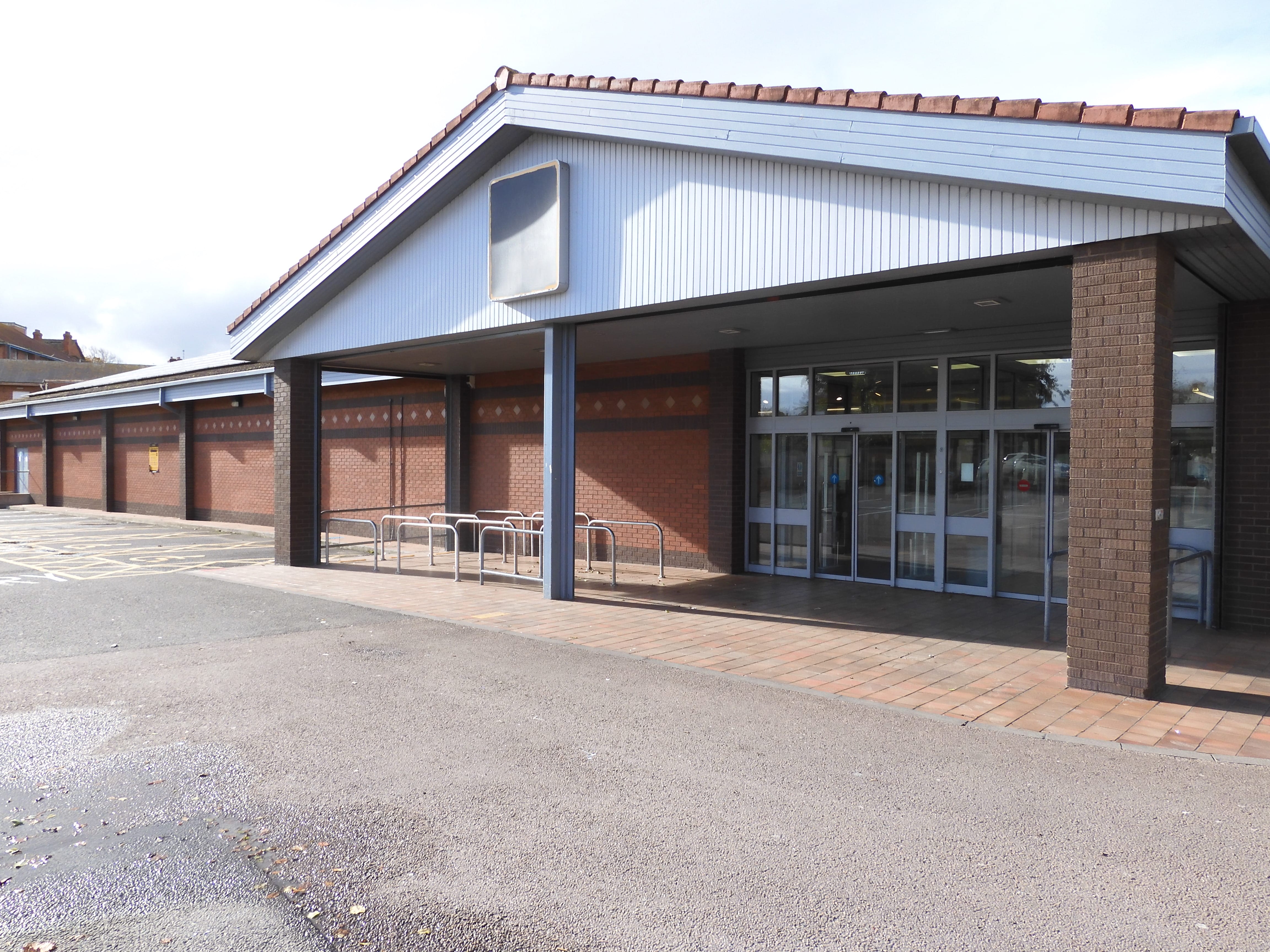 Usable Supermarket Space 1