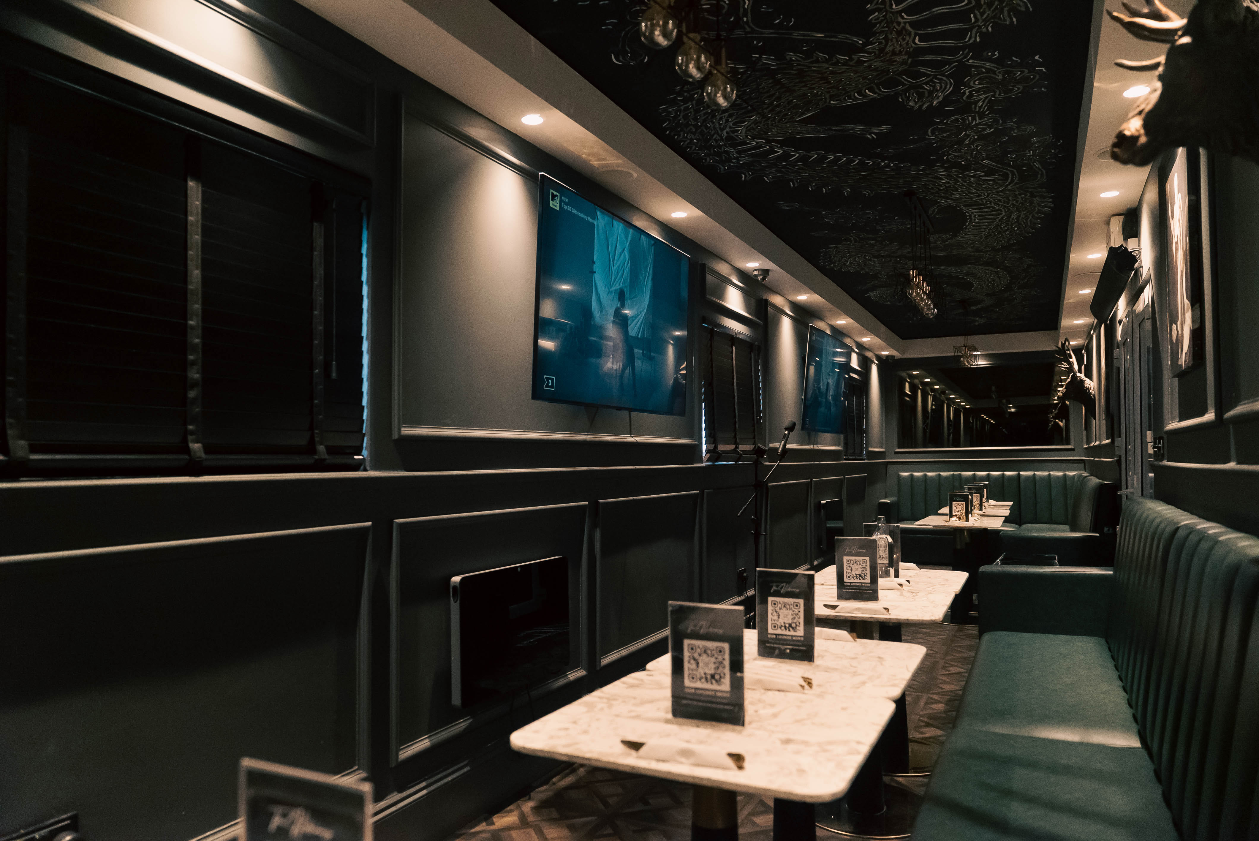 The Hideaway Green Room 8