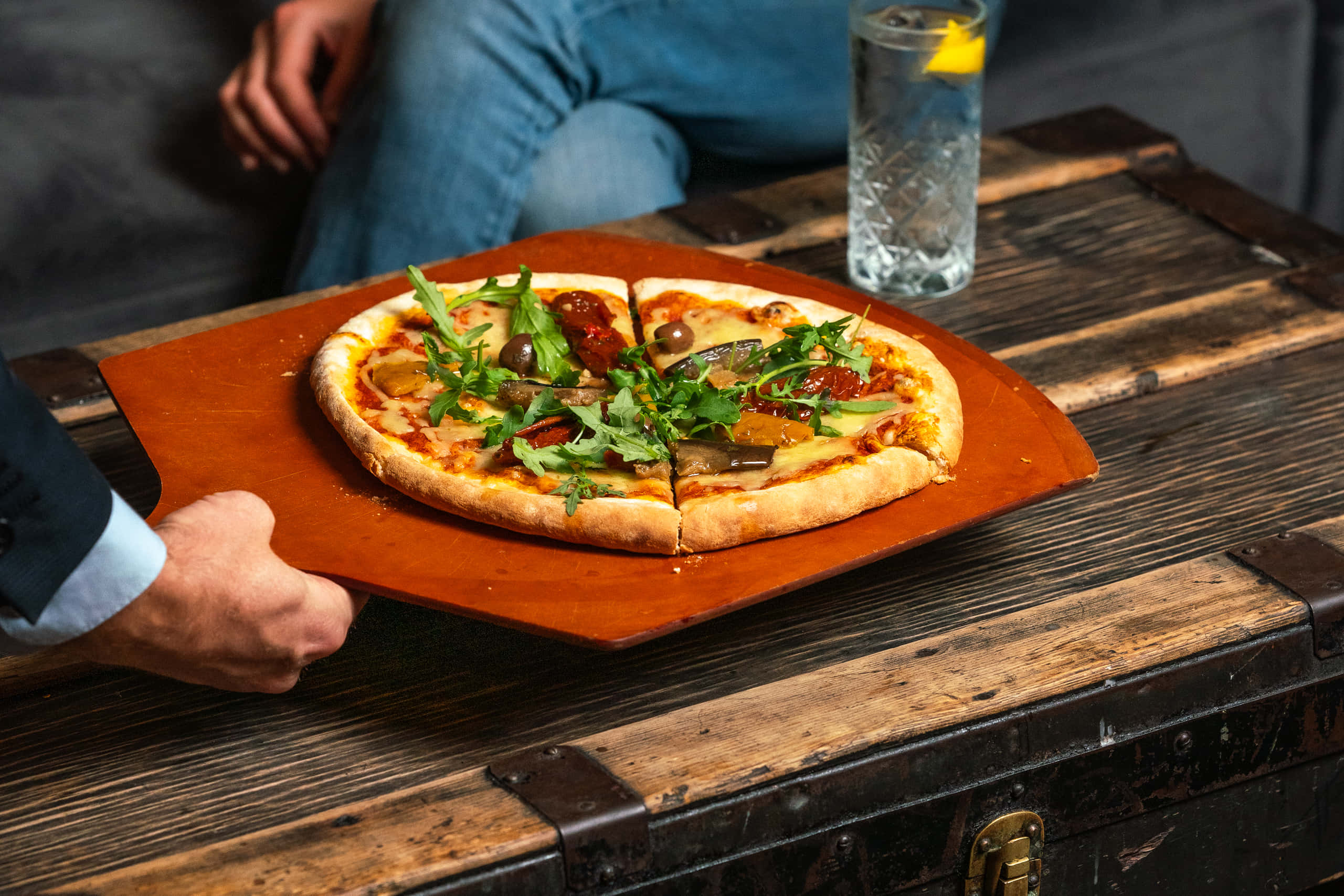 Christmas Hire, Area 10