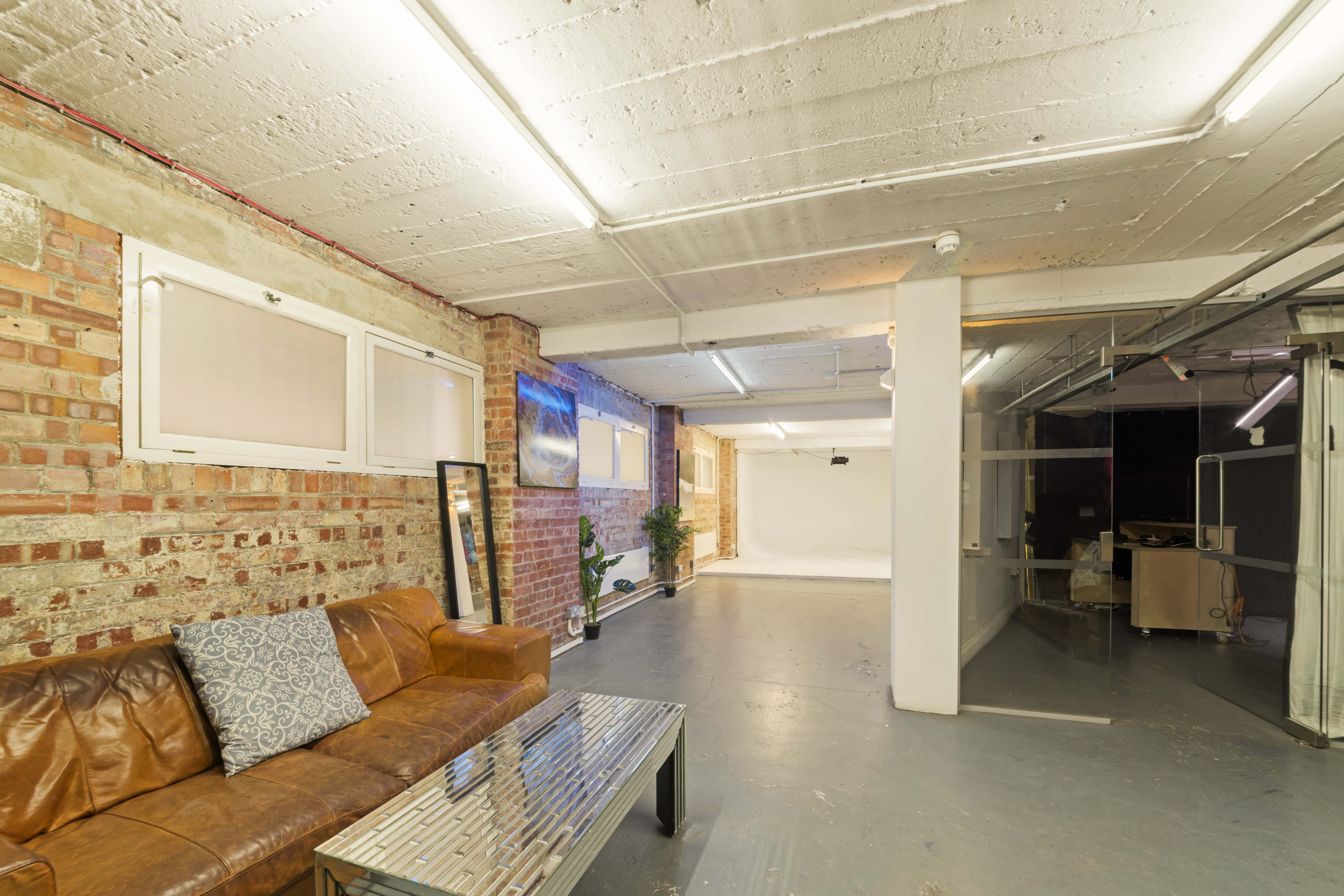 Creative space for photoshoots, filming and events 2