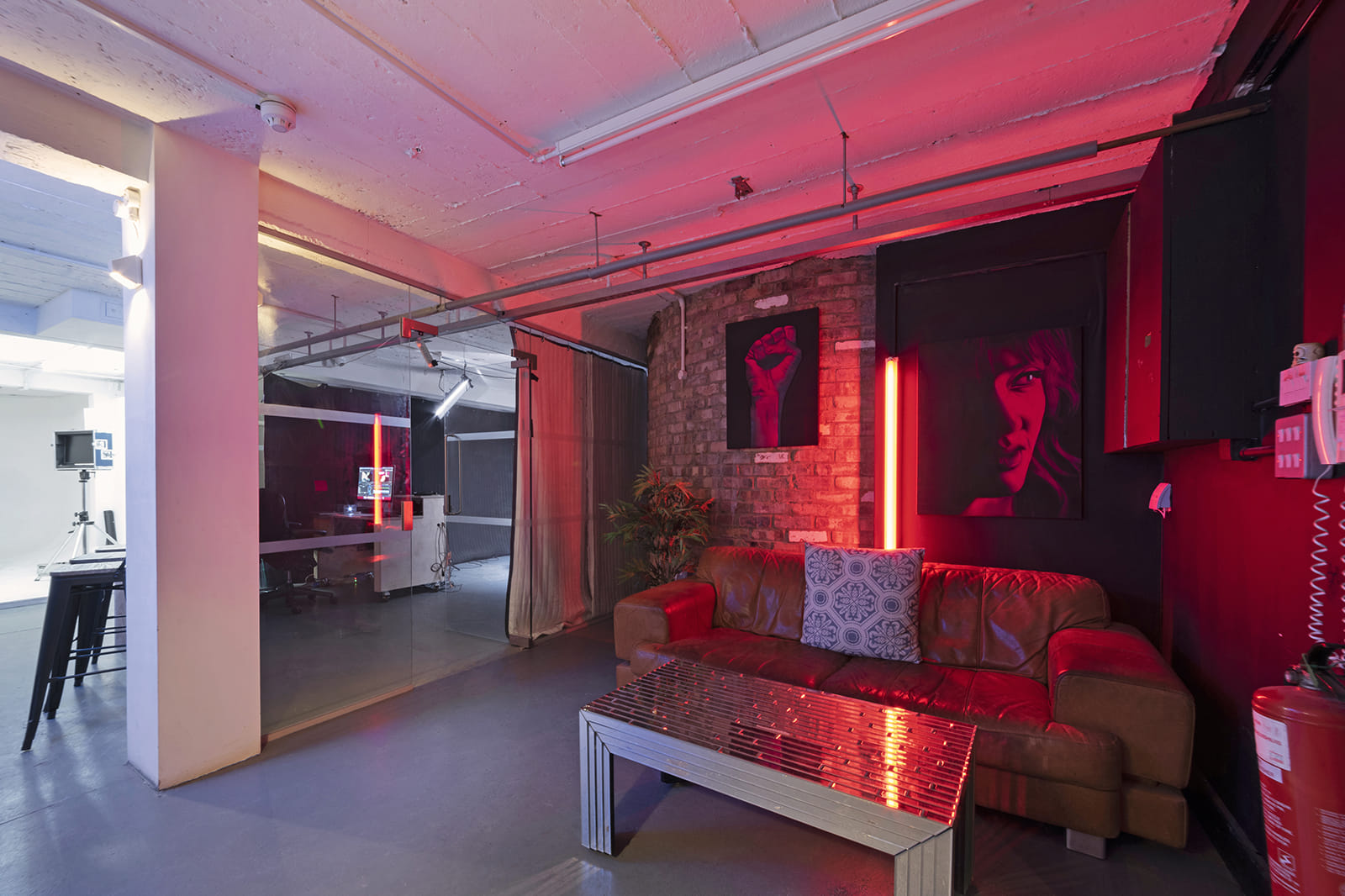 Creative space for photoshoots, filming and events 0