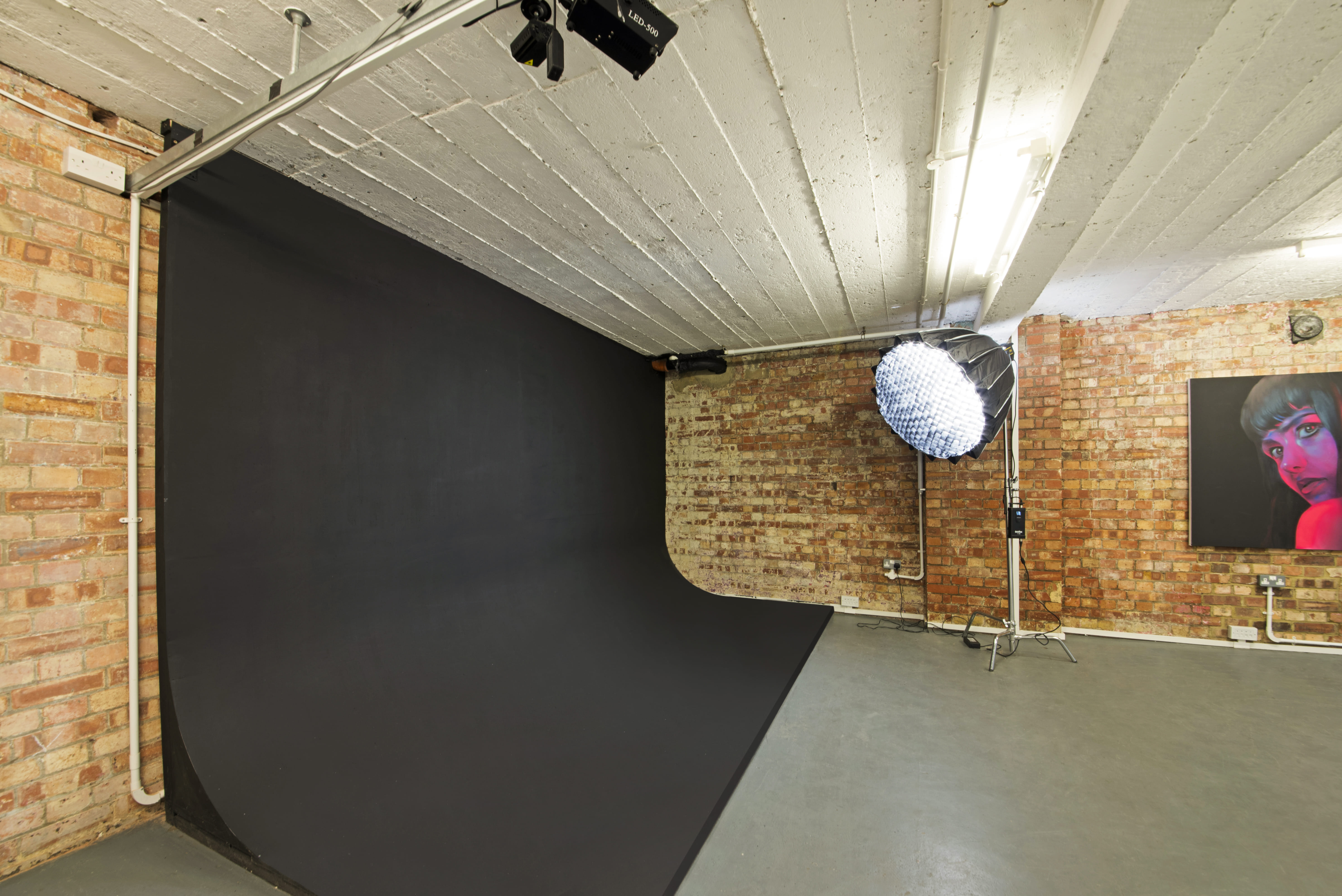 Creative space for photoshoots, filming and events 7