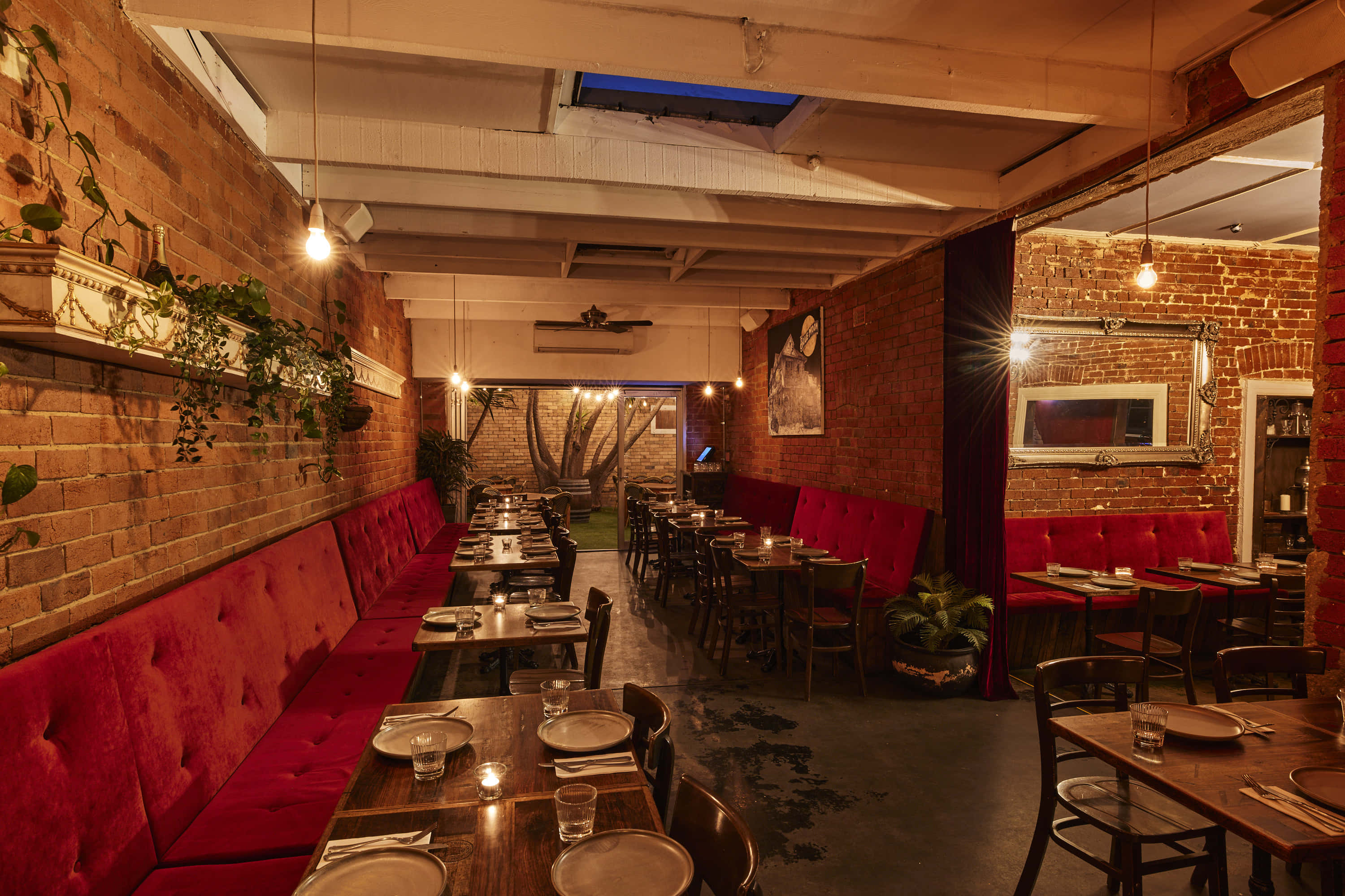 Le Bon Ton Dining Room 0