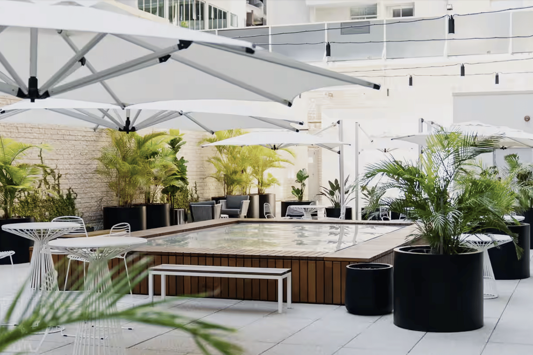 Outdoor Piazza 3D tour