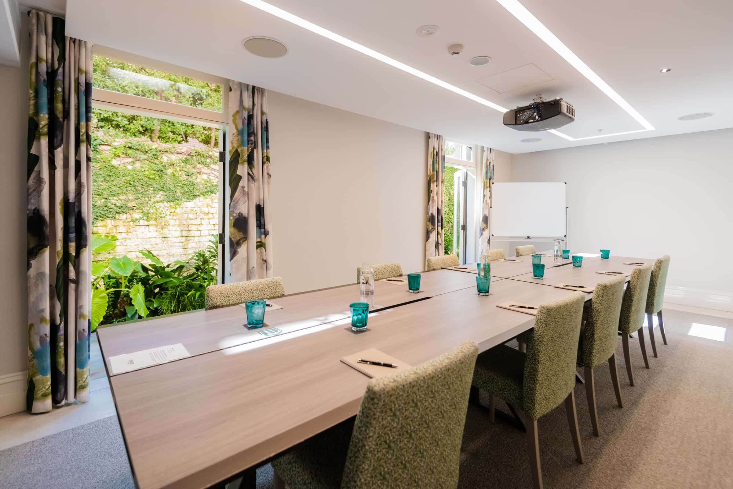 Victoria & Albert Room 0