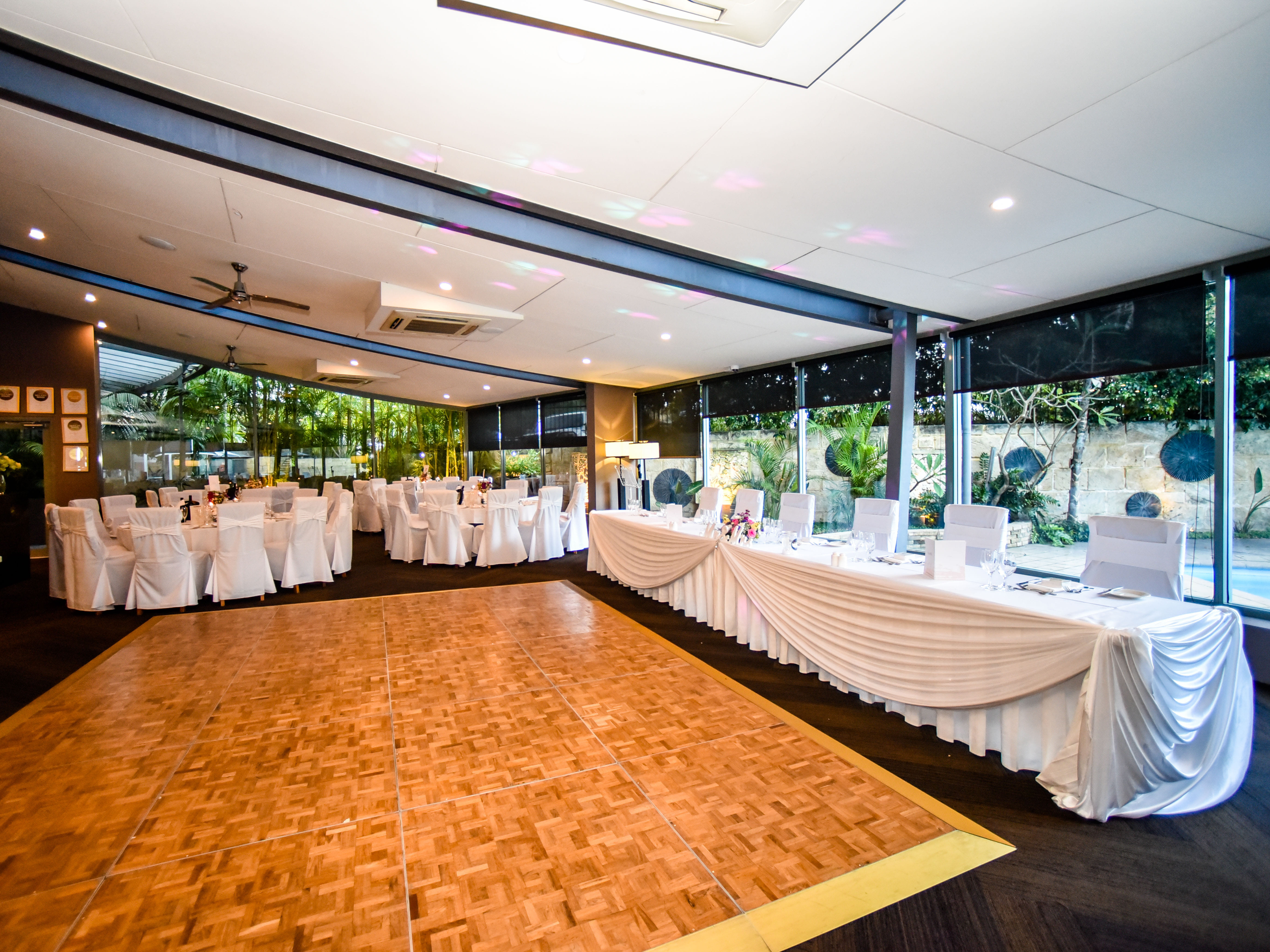 Waterwall Restaurant & Bar 3