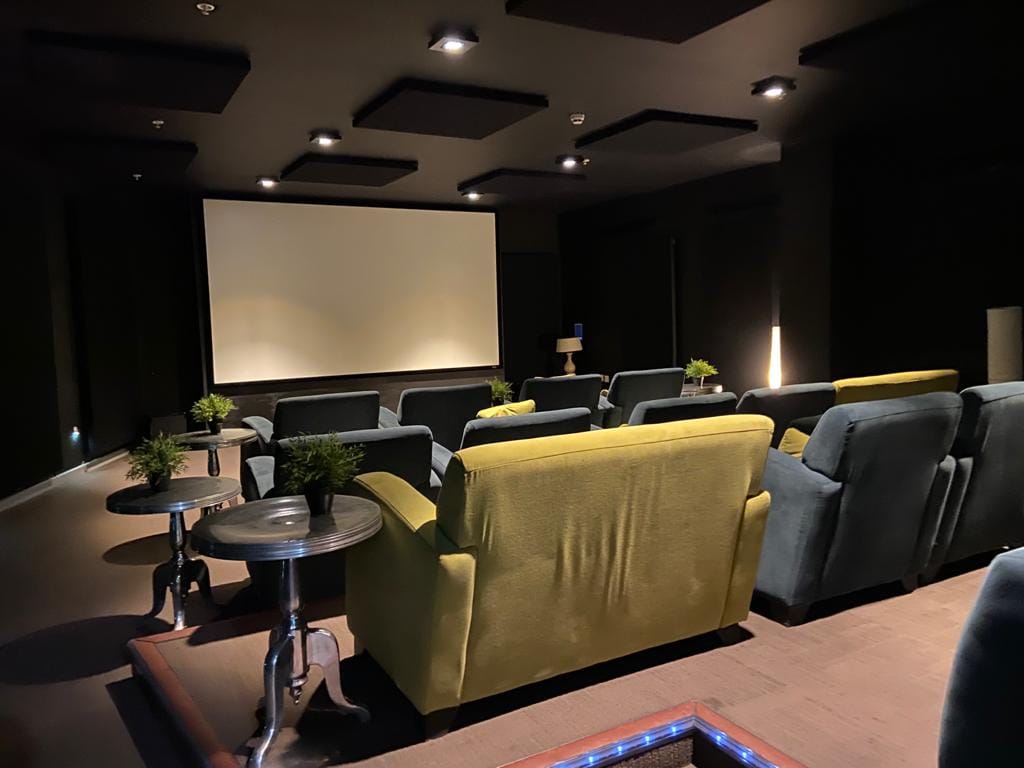 Private Cinema 1