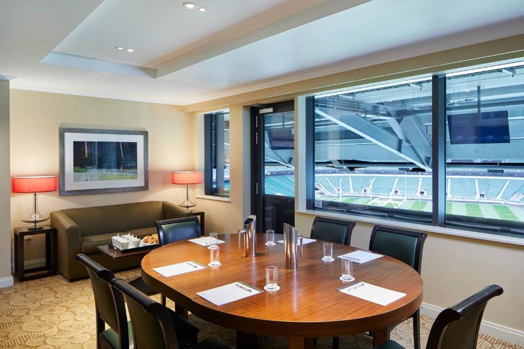 Pitch Side Meeting space  0