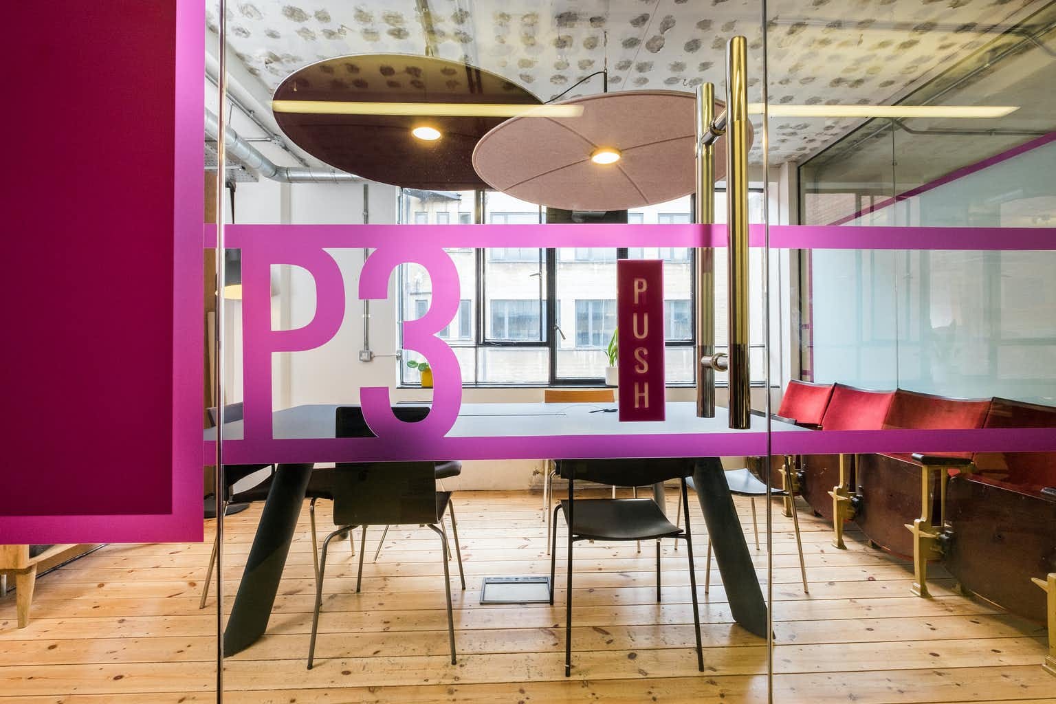 Meeting room for up to 8 people