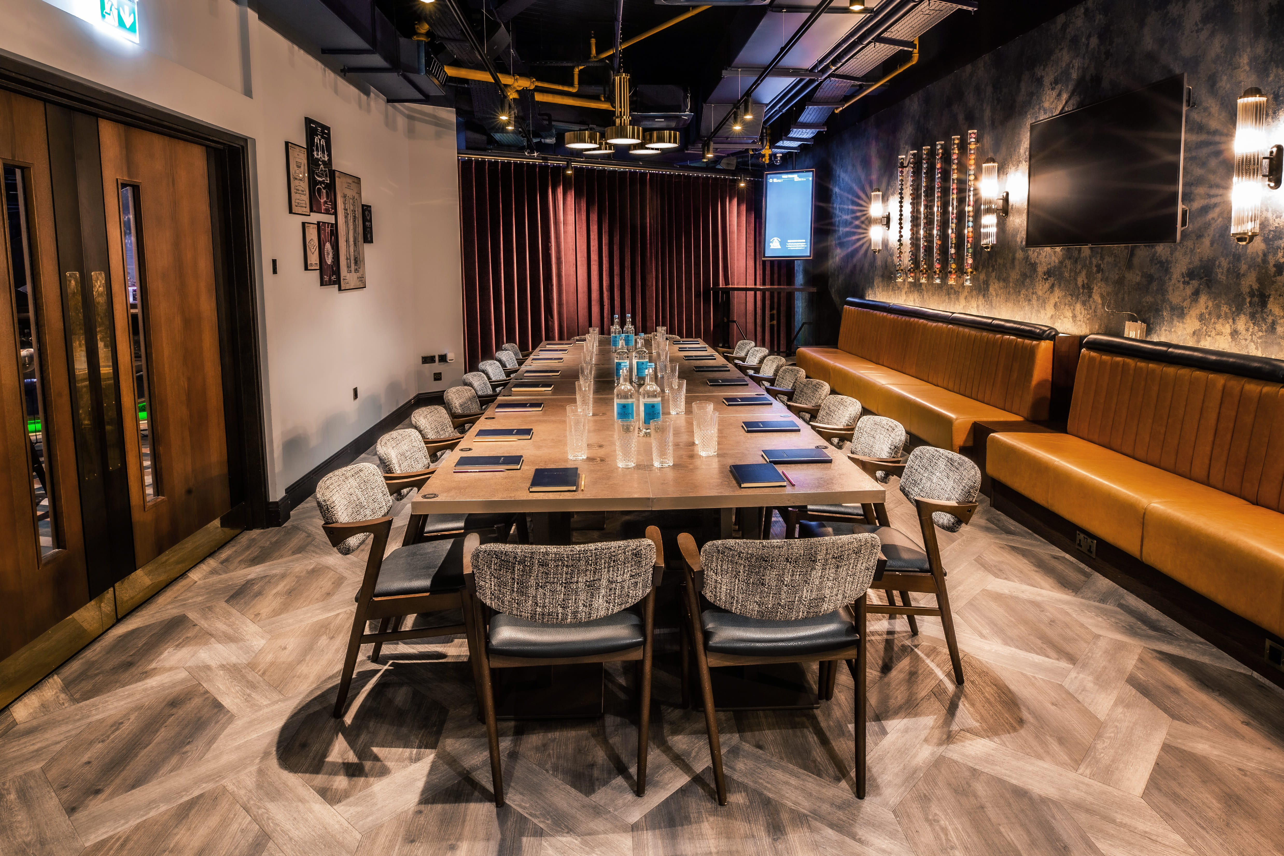 Emerald private room 3