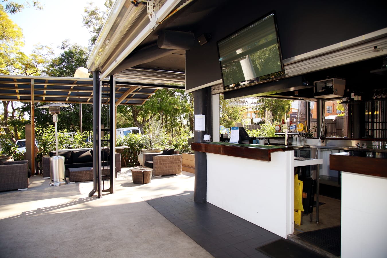 Ruggers Beer Garden 6