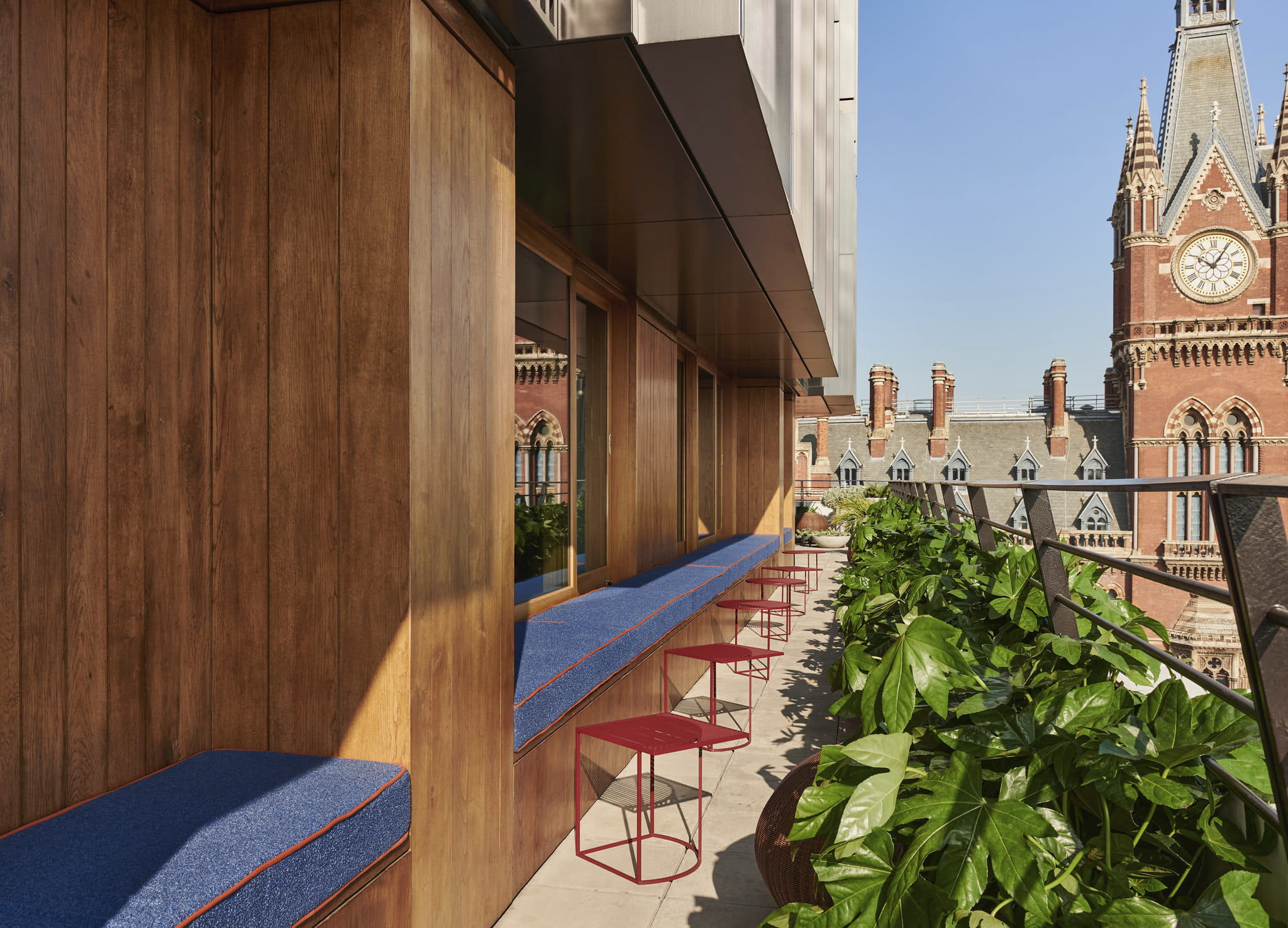 The Standard Townhouse 8 - Seating 3