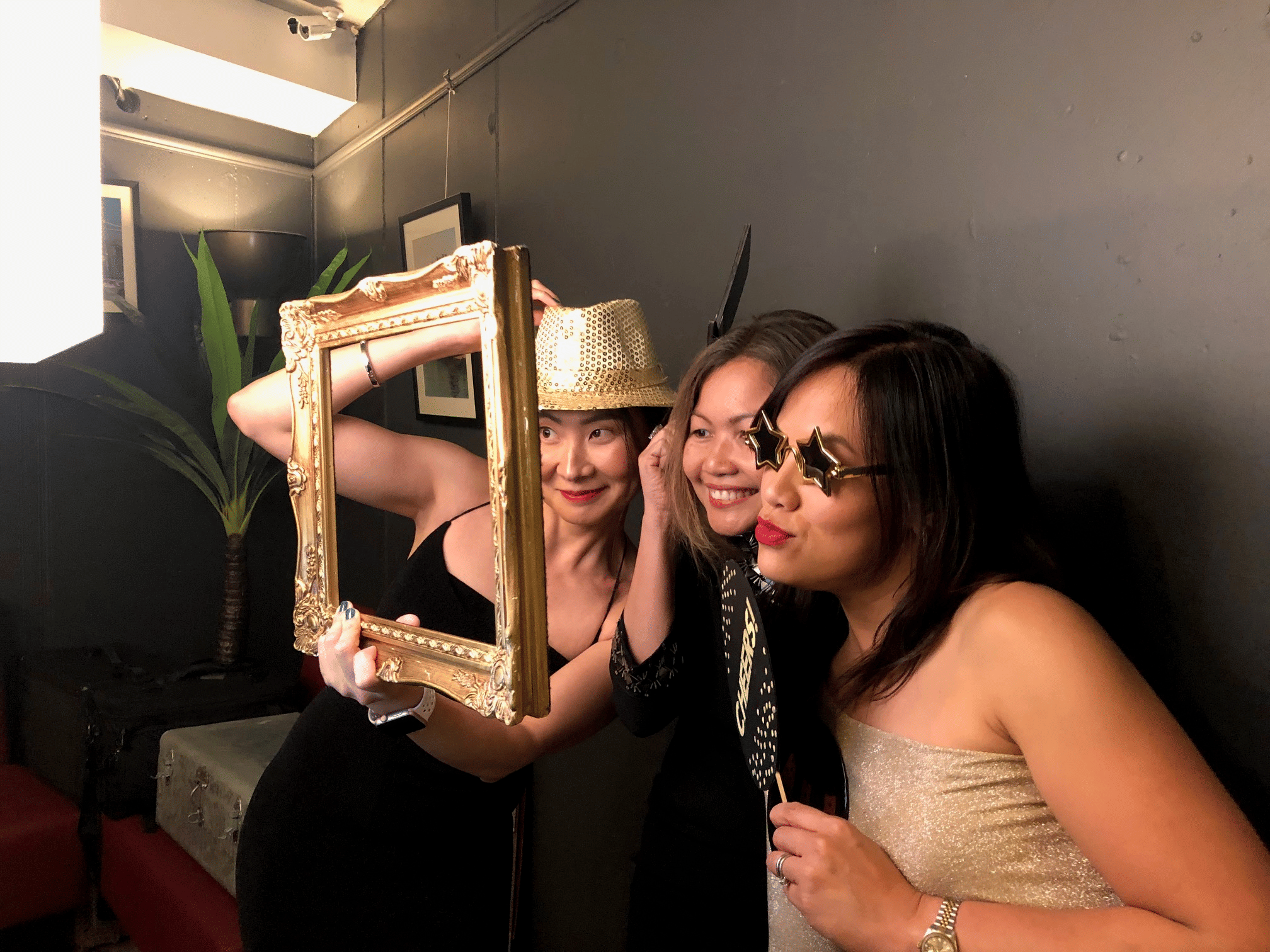 MAIN BAR & RESTAURANT 5