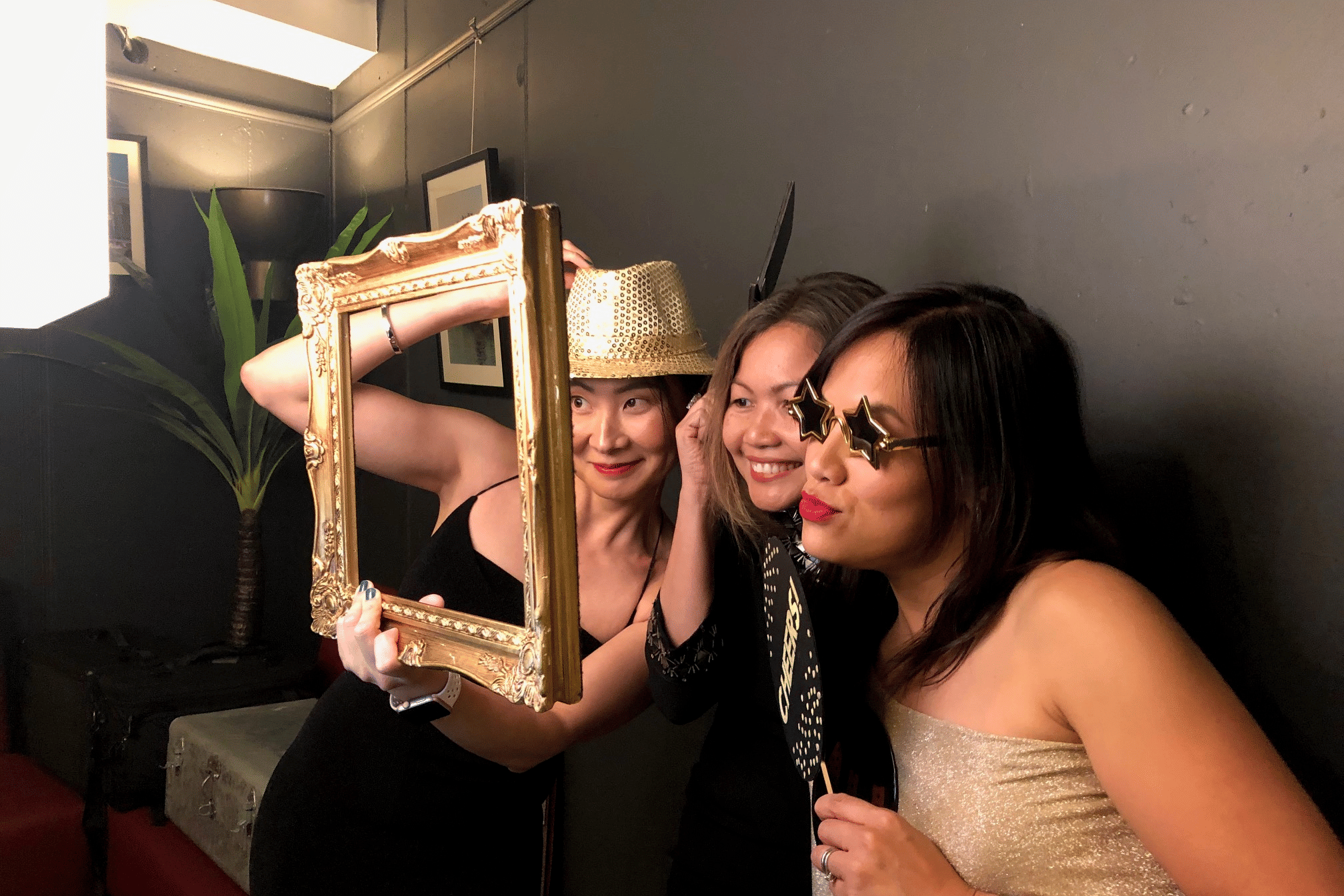 MAIN BAR & RESTAURANT 5