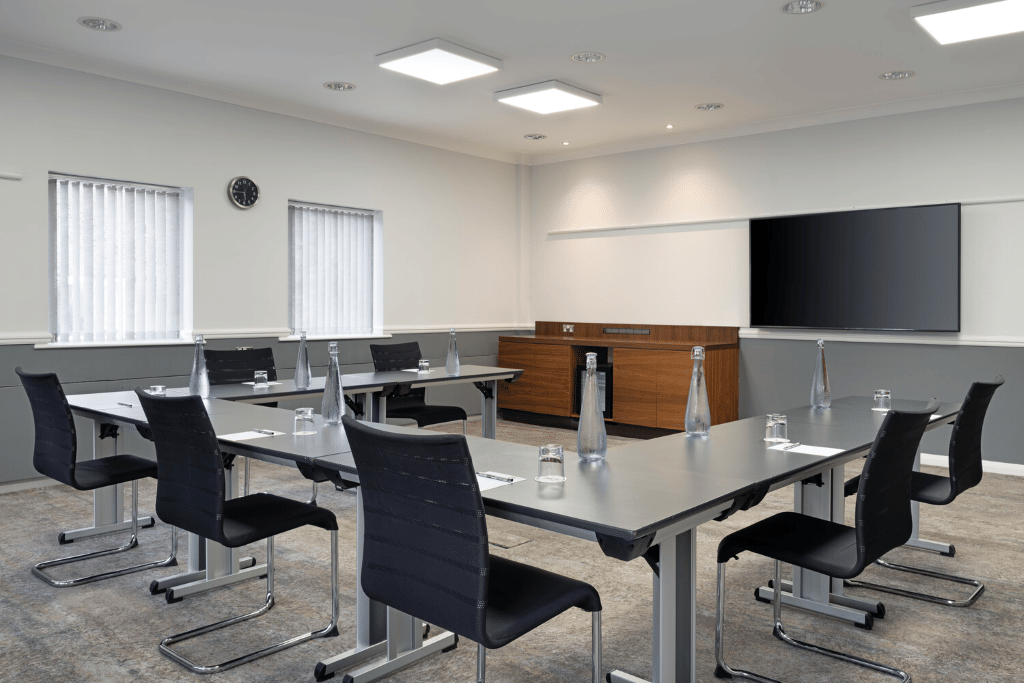 Harkers, Hollies & Chase 0