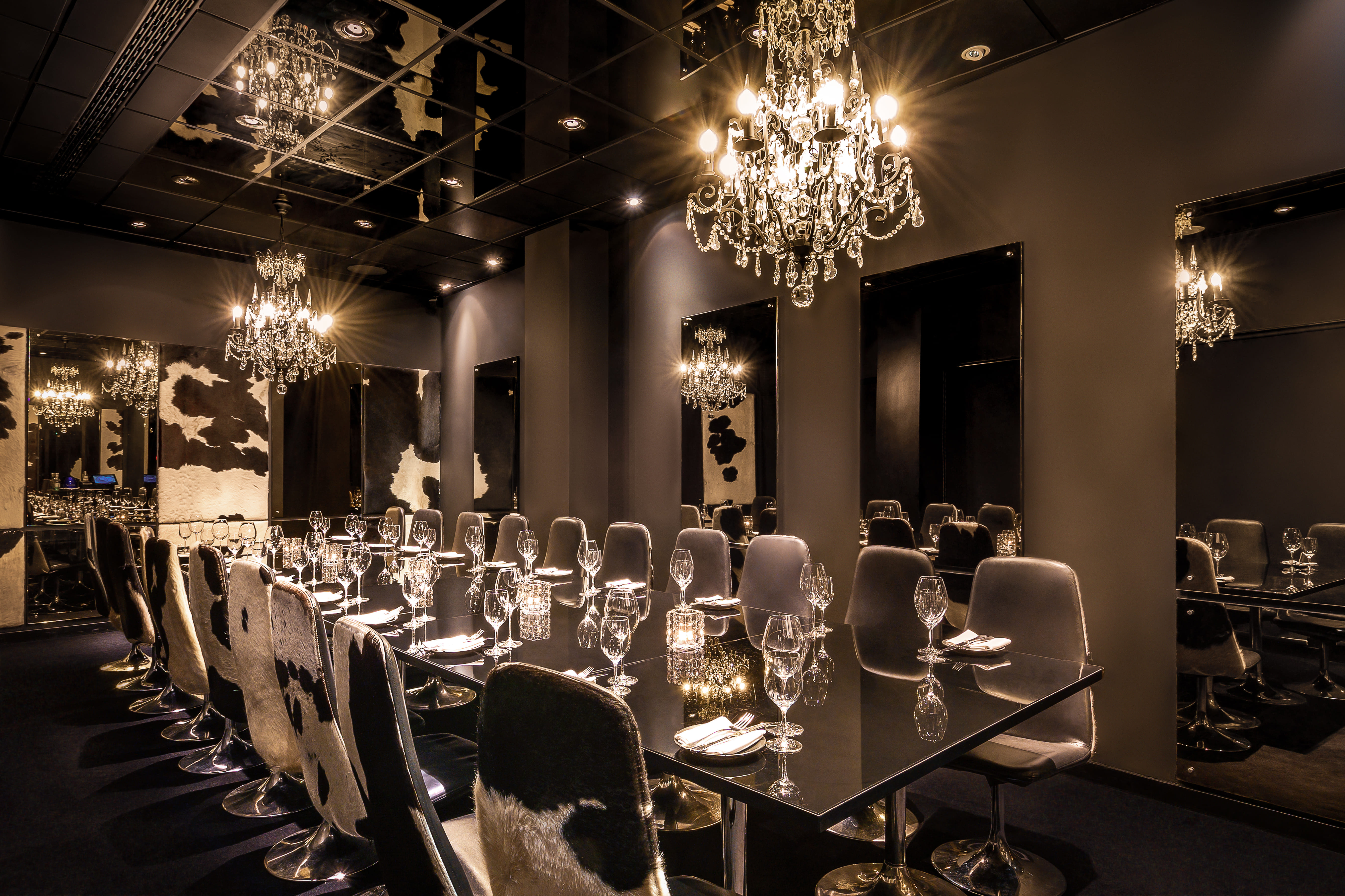 Semi-Private Dining Room 1