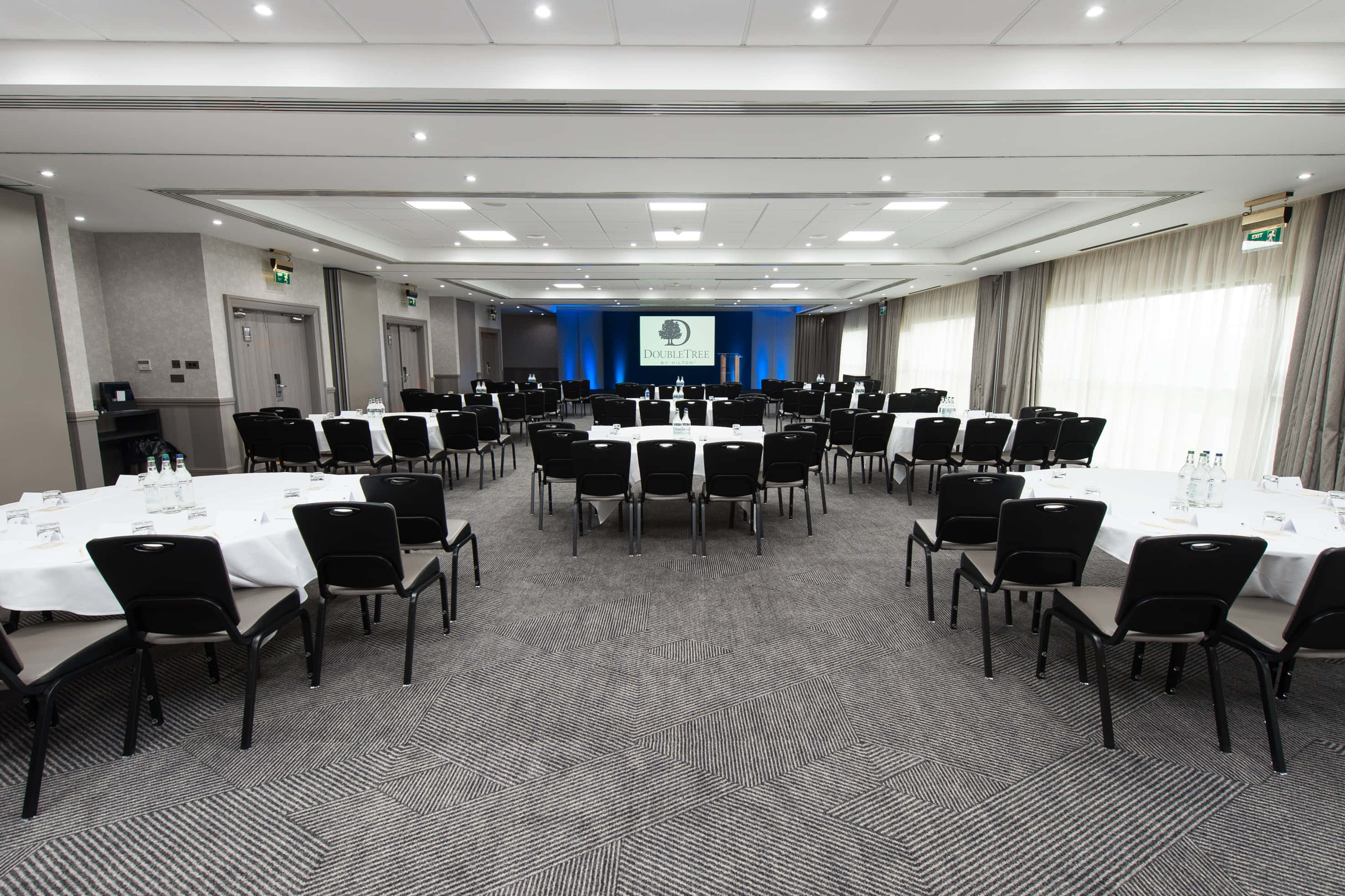 Dakota & Viscount Room 0