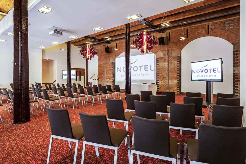 Novotel Cardiff Centre 6