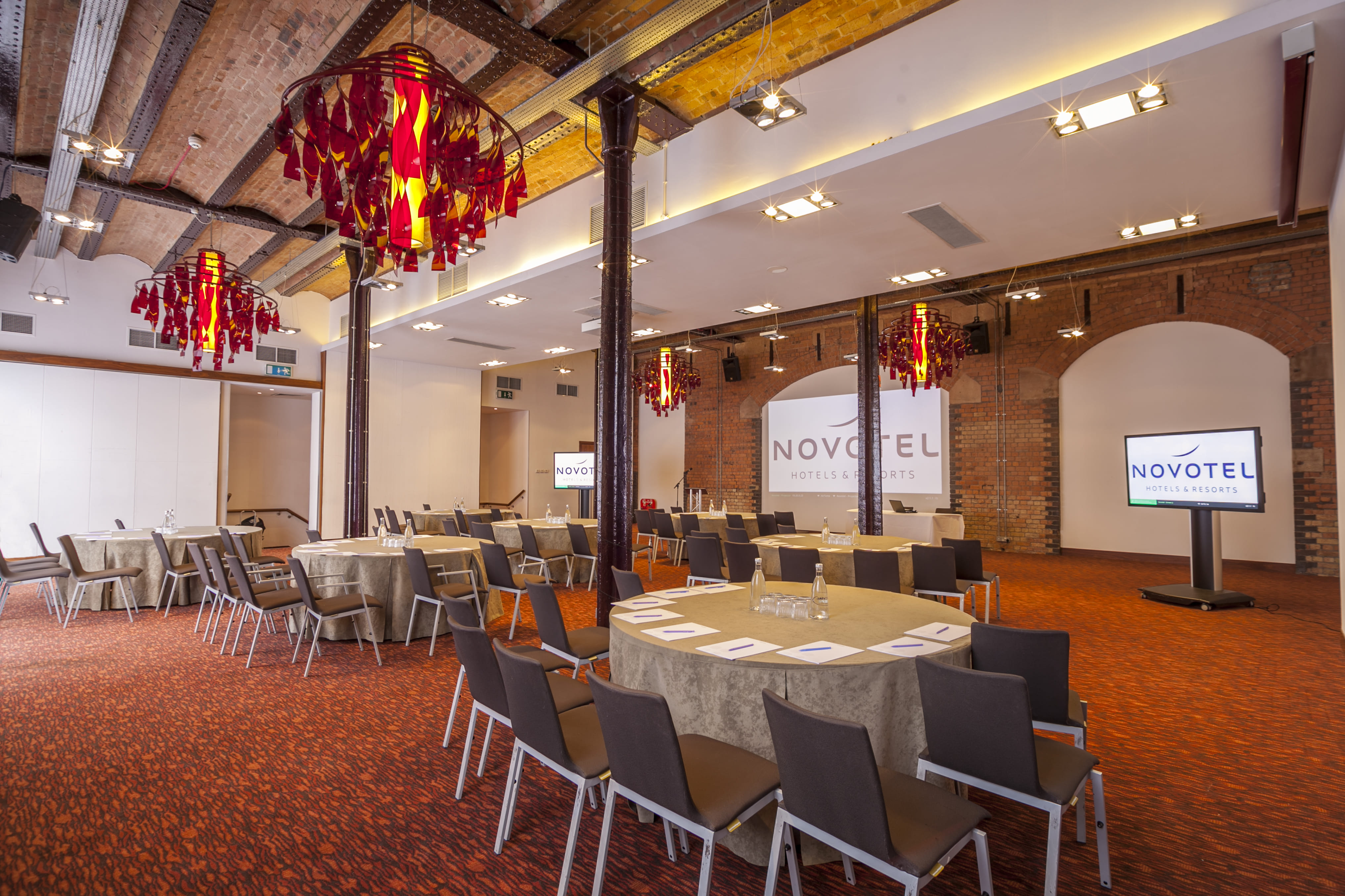 Novotel Cardiff Centre 5