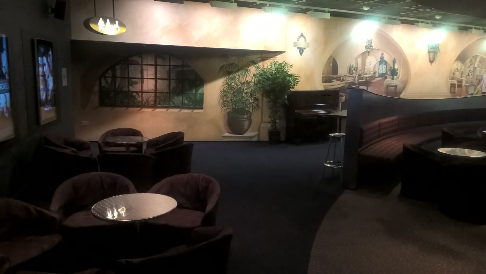 Gold Class Screens 1