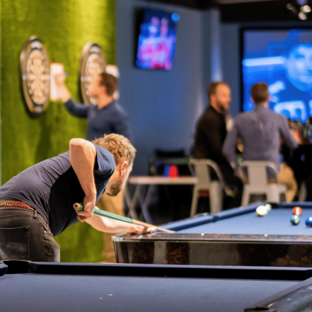 Shooters Rack 'n' Roll Sports Bar  1