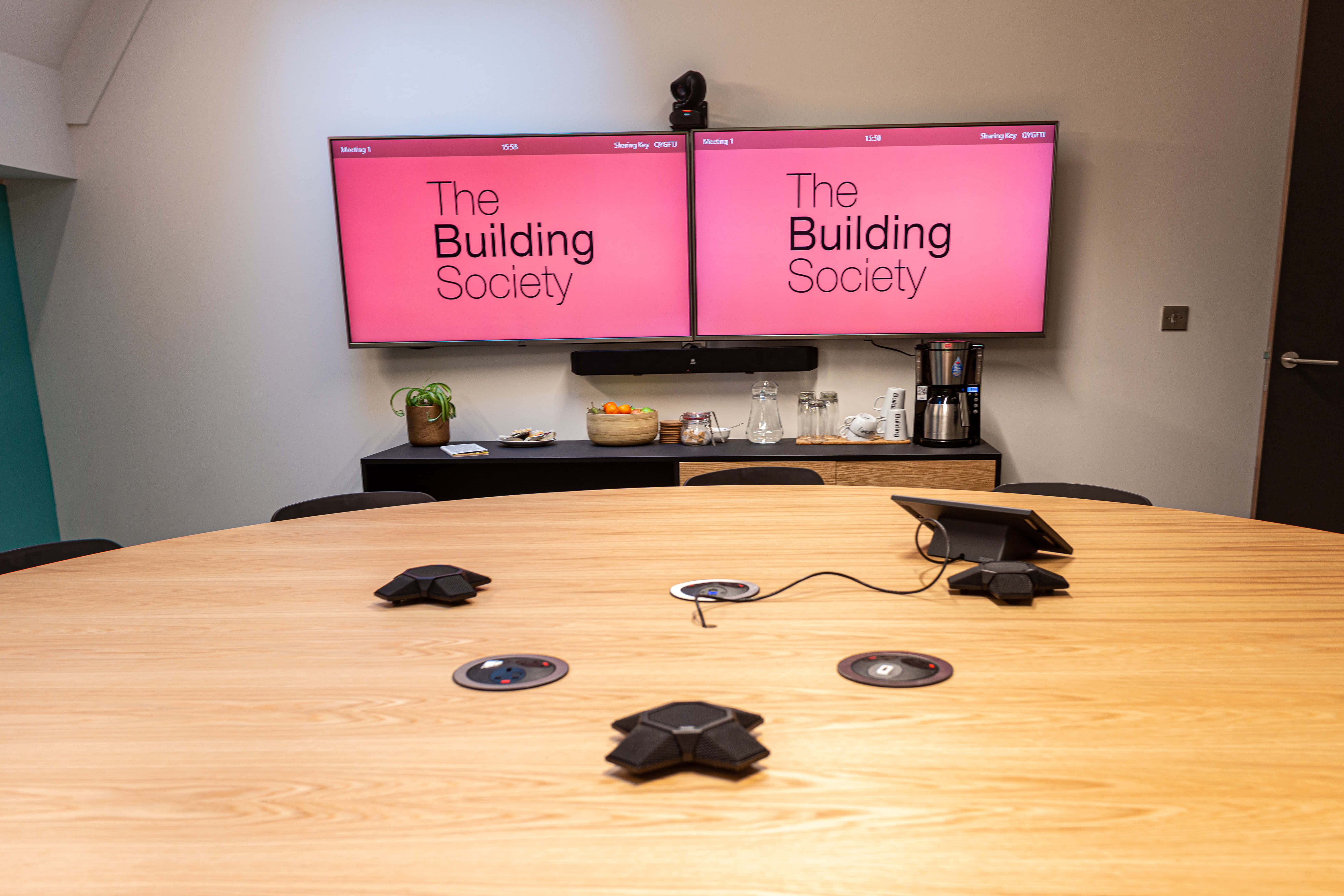 Large Meeting Room 0