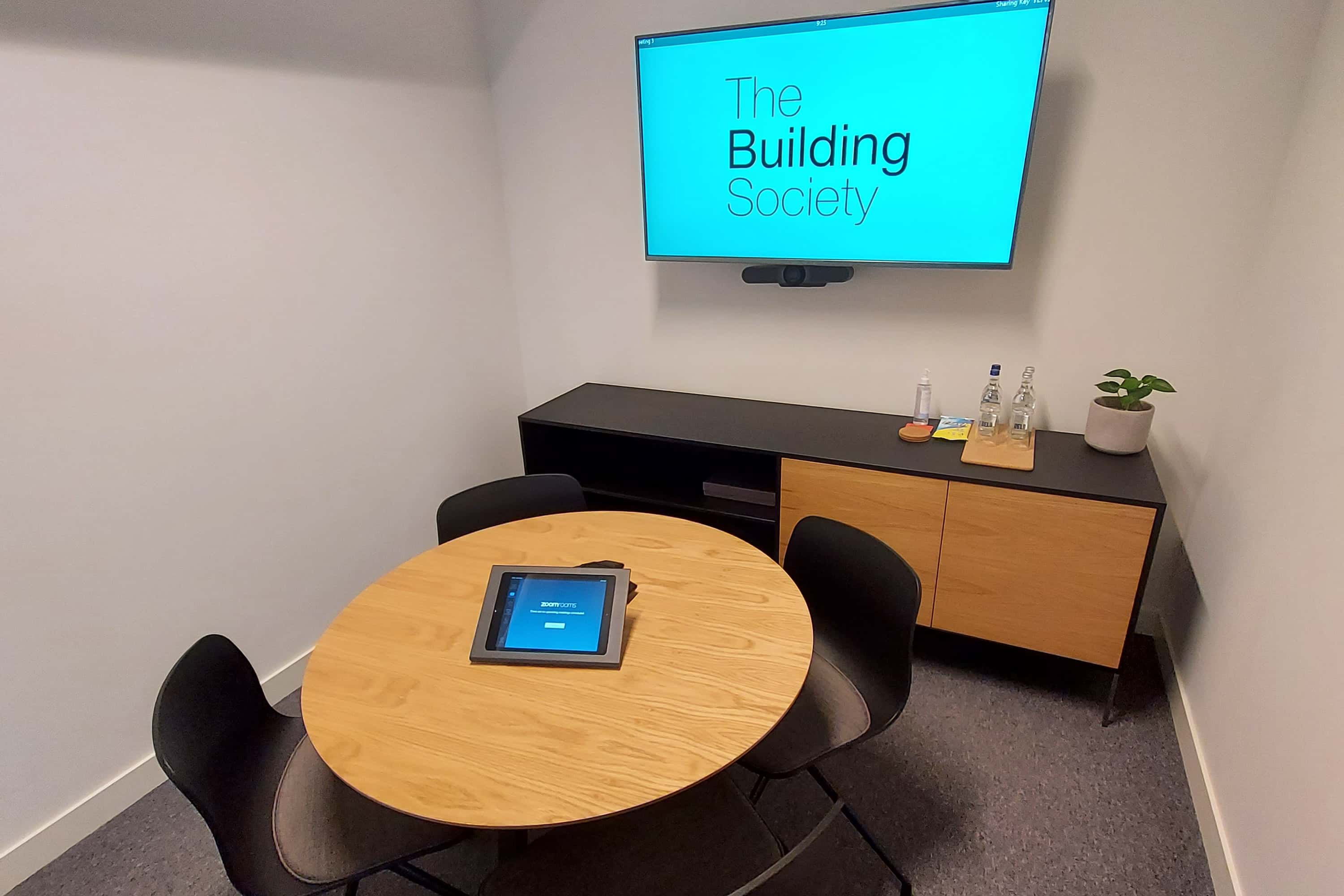 Small meeting room 0