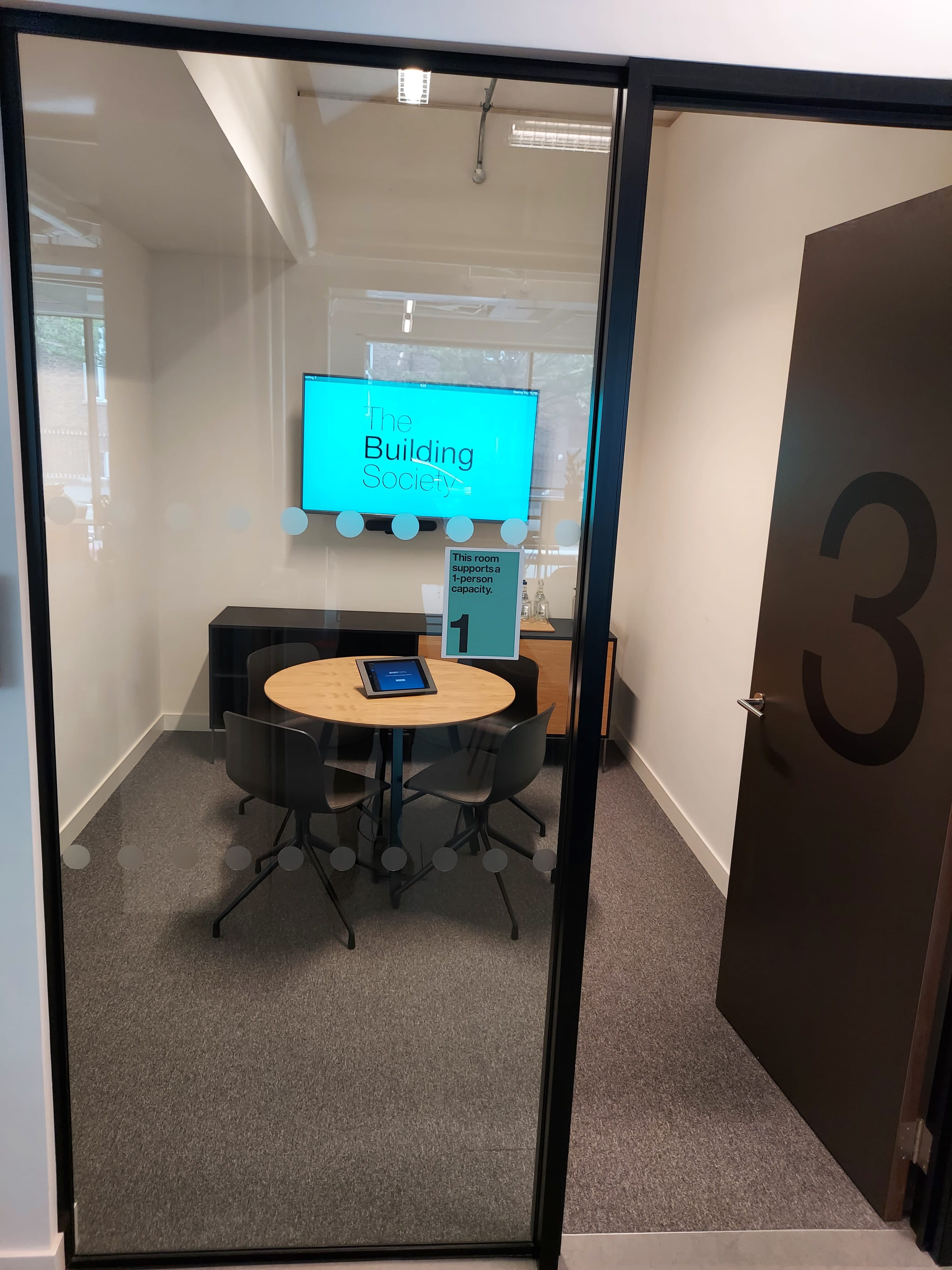 Small meeting room 1