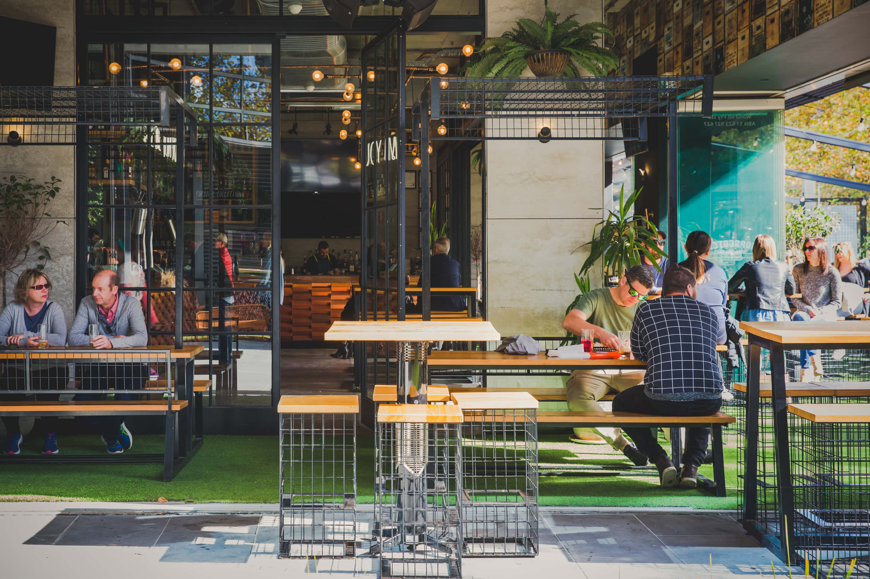 Side Terrace 3D tour