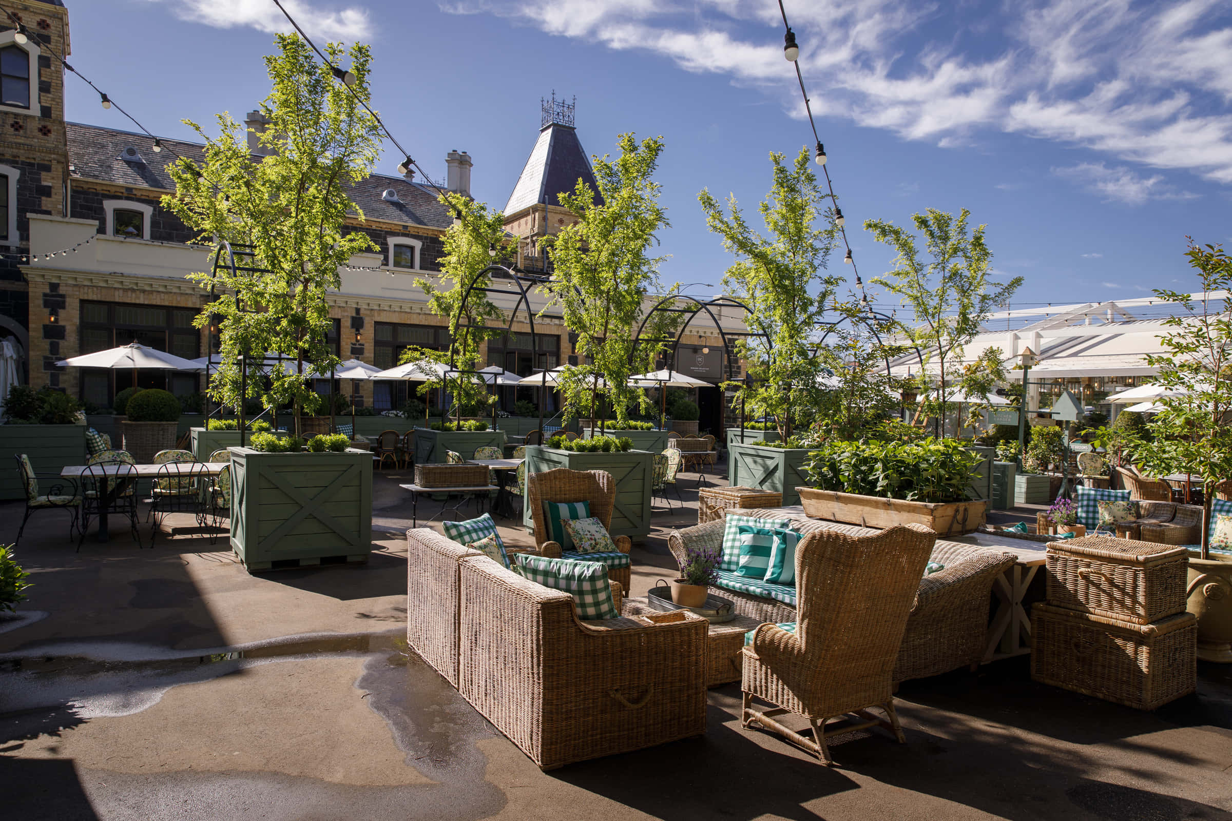 The Rosé Garden & The Conservatory 3