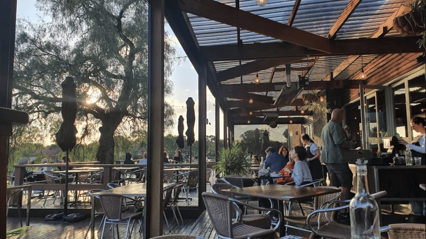 Undercover Terrace 0