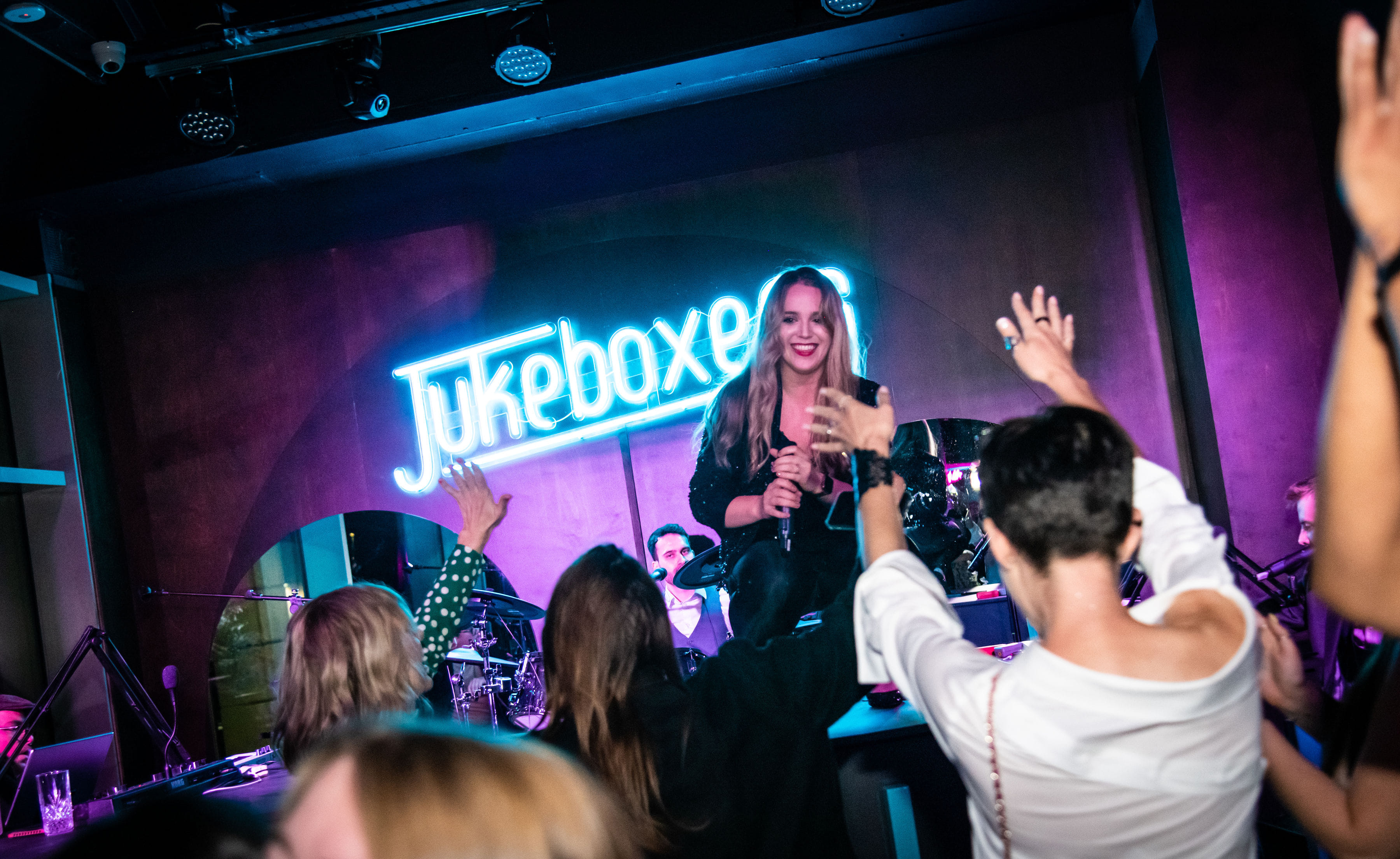 Jukeboxers Duelling Piano Bar 3