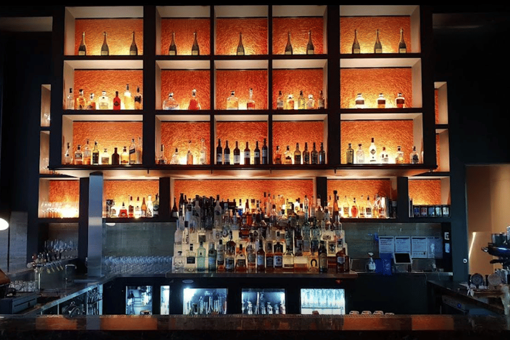 Roc's Bar & Kitchen 2