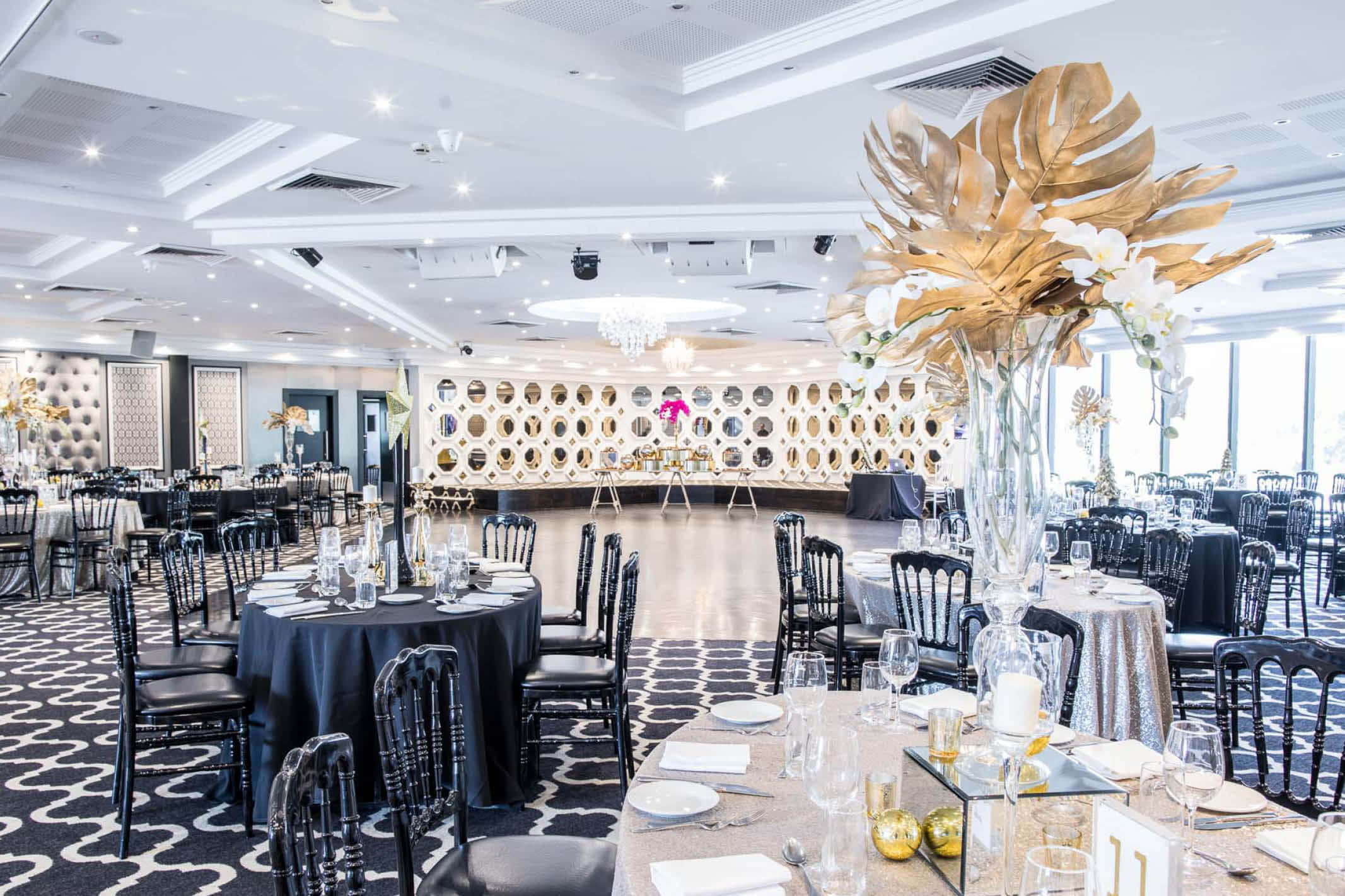 Monte Cristo Lounge 1