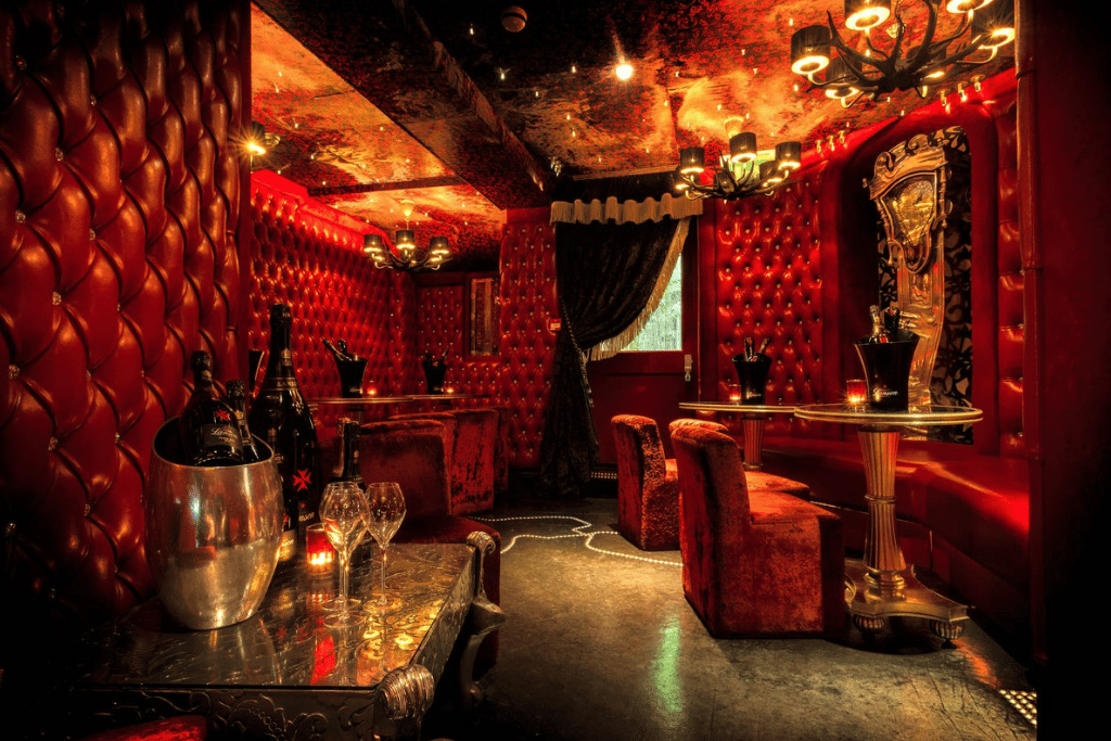The Red Room 0
