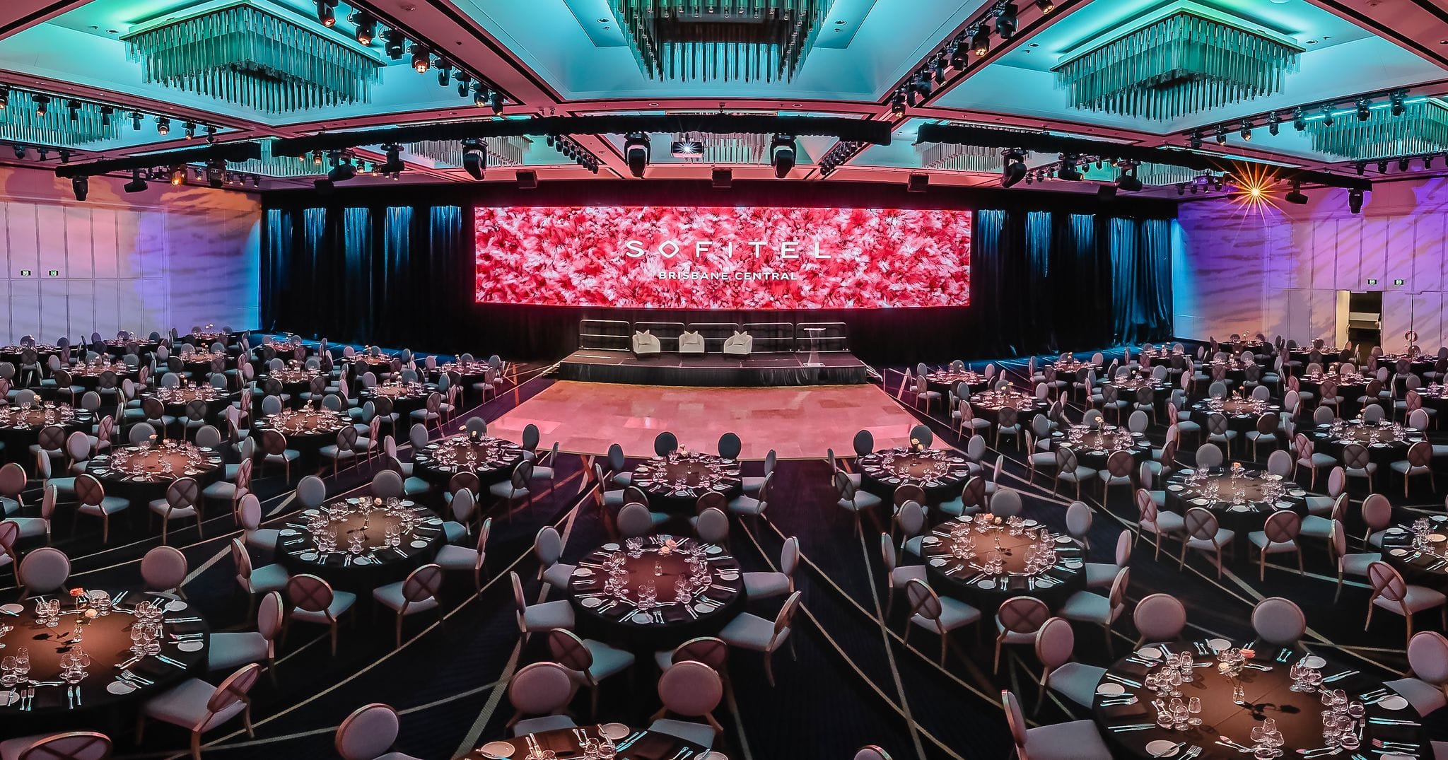 Ballroom Le Grand 14