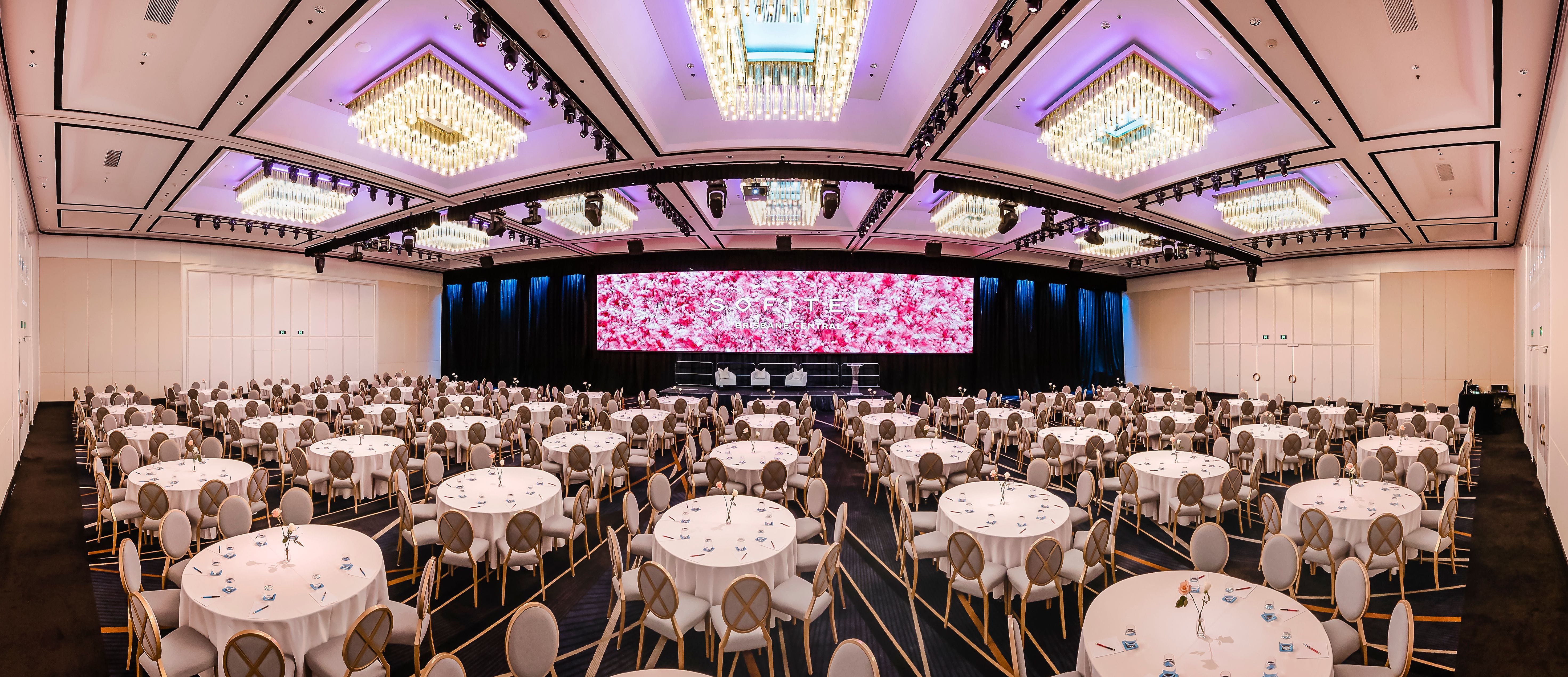 Ballroom Le Grand 18