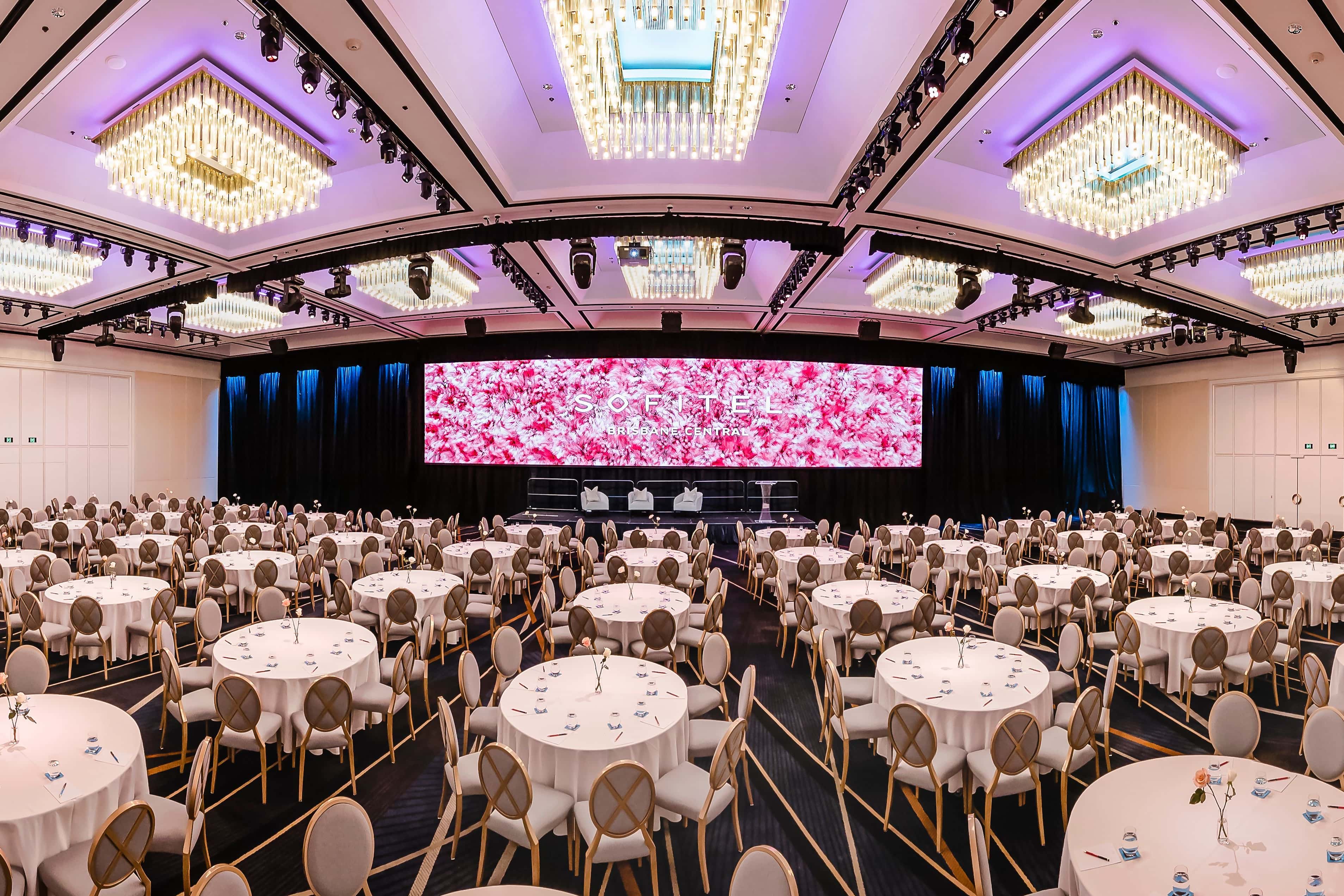 Ballroom Le Grand 18